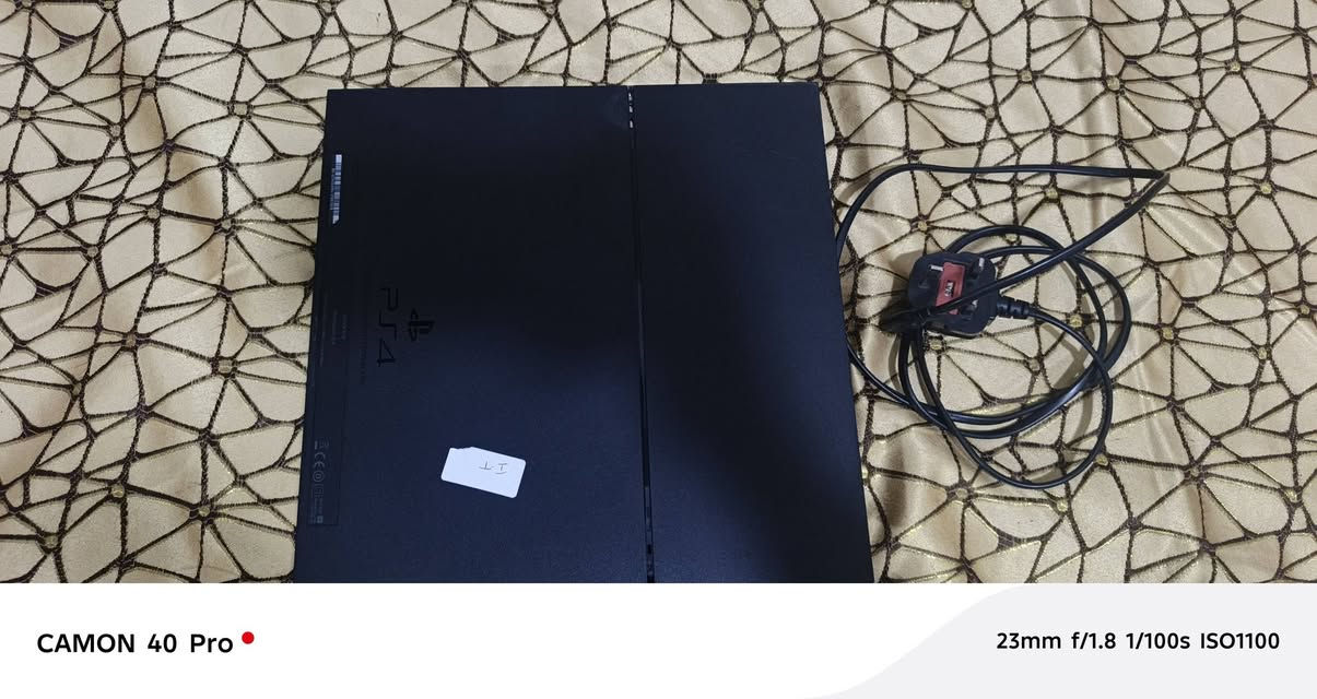 السلام عليكم  بلي PS4 مهكر للبيع
مع 4 جوستكات... ولعاب البي بلعربي ول GTA5 معرب 
 اصدار 10
السعر 350 بي مجال 
اتواصل علخاص او رقم
***********
