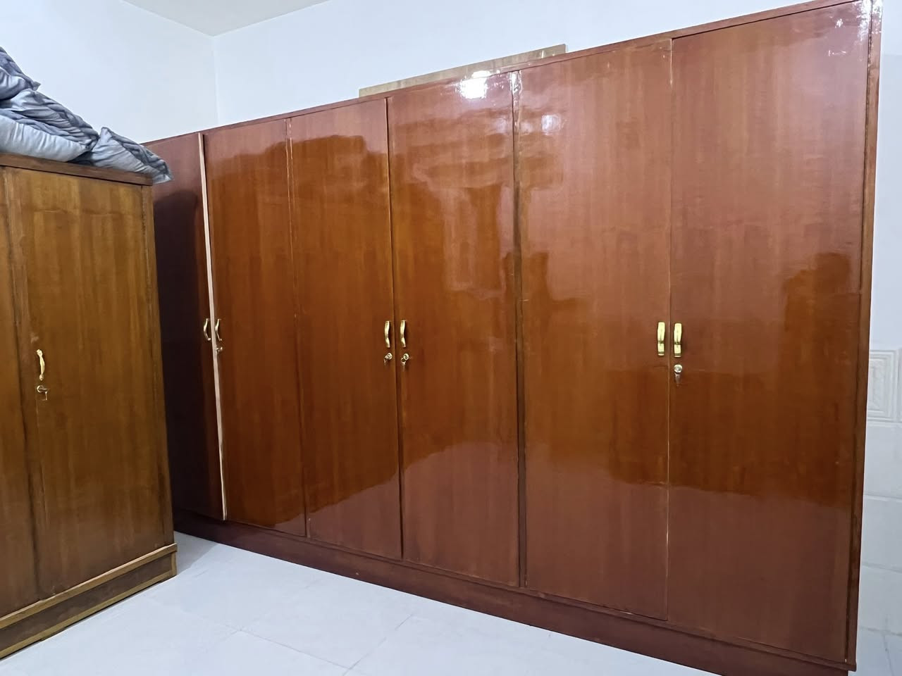 كناتير للبيع واحد 6 بيبان 500 وبي مجال ولثاني 4 بيبان ب200


**إذا كنت صاحب هذا الإعلان وتريد حذفه لأي سبب، رجاءا أرسل رسالة إلى الدعم الفني**