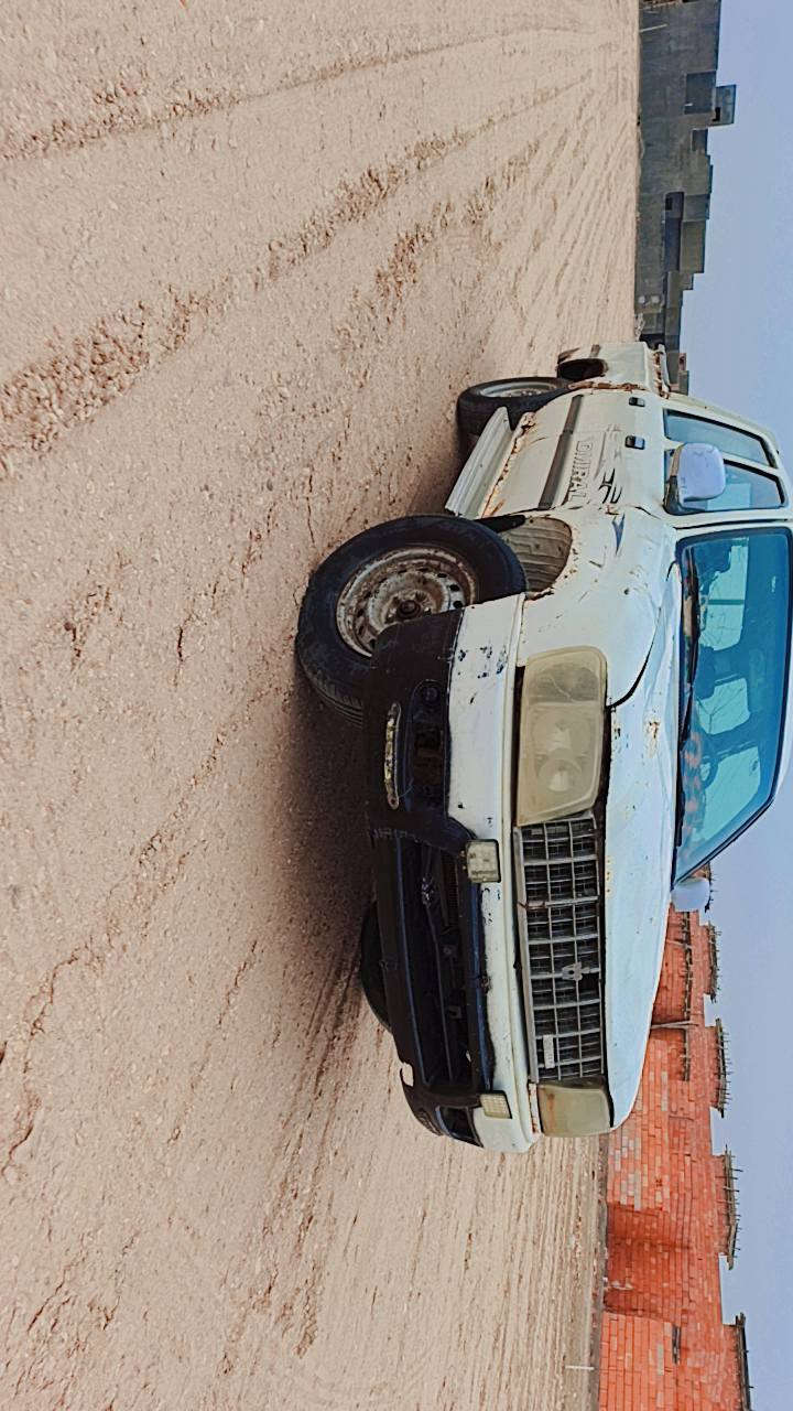 سلام عليكم ادمرال مديل 8 السعر 14ورقه وبيها مجال قليل أوراق منفيس كير ومكينه وشاصي  نضيفه العنوان   الناصرية قضاء النصر الرقم ***********
