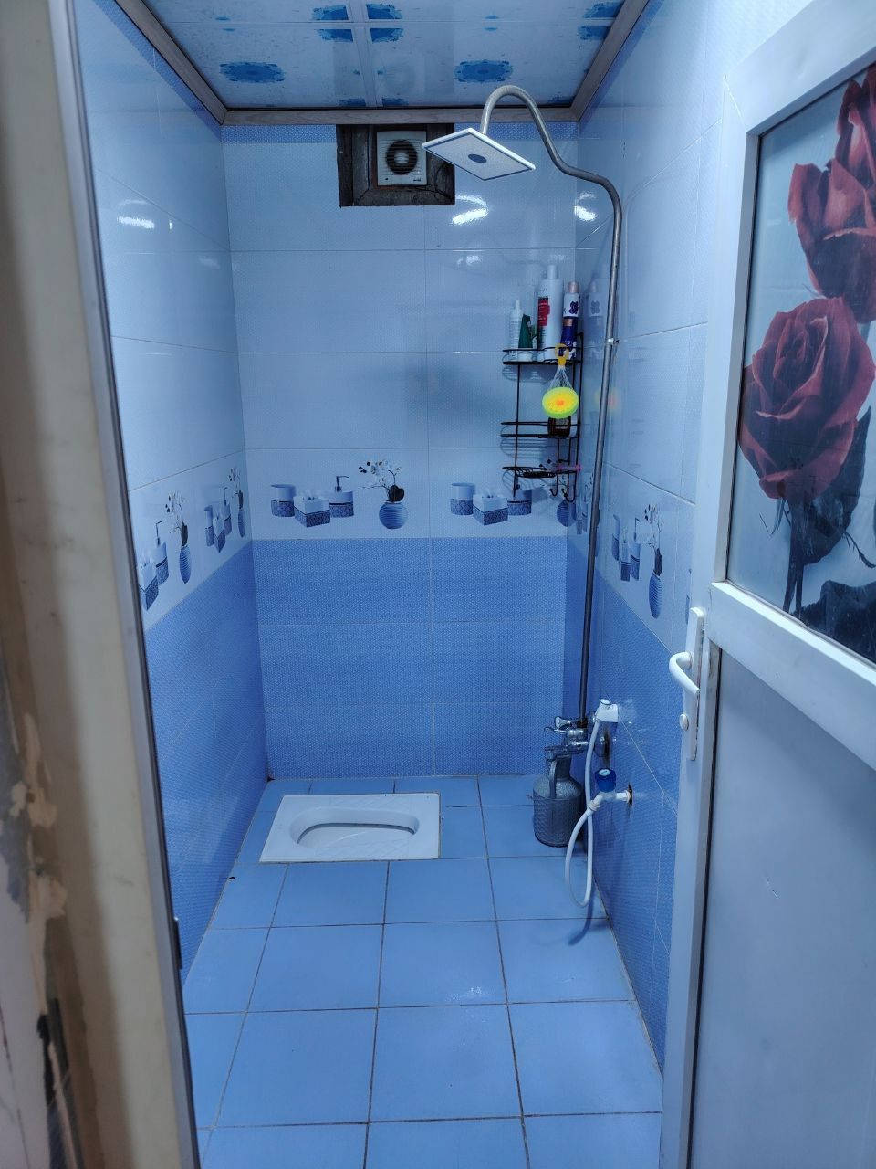 بيت للبيع المساحه 100 متر طابو زراعي سند 25 مرقم بلديه
أساس وسقف صب کونكربت بنیان بلوك 
البناء جديد ونضيف كاشي وسيراميك كل البيت 
يحتوي غرفة وصاله ومطبخ وصحيات داخليه وخارجيه وطارمه جبيره
العنوان شارع المطار القديم مجاور أسواق الأمير
متوفر كافه الخدمات كلشي قريب ع بيت
من صيدليه/ حلاق /صالون /سوبر ماركت/ مجمع كلشي بالف /مخبز /مضمد/ دواجن وسمك
السعر المطلوب 24 مليون وبي مجال
واتساب.. ***********
