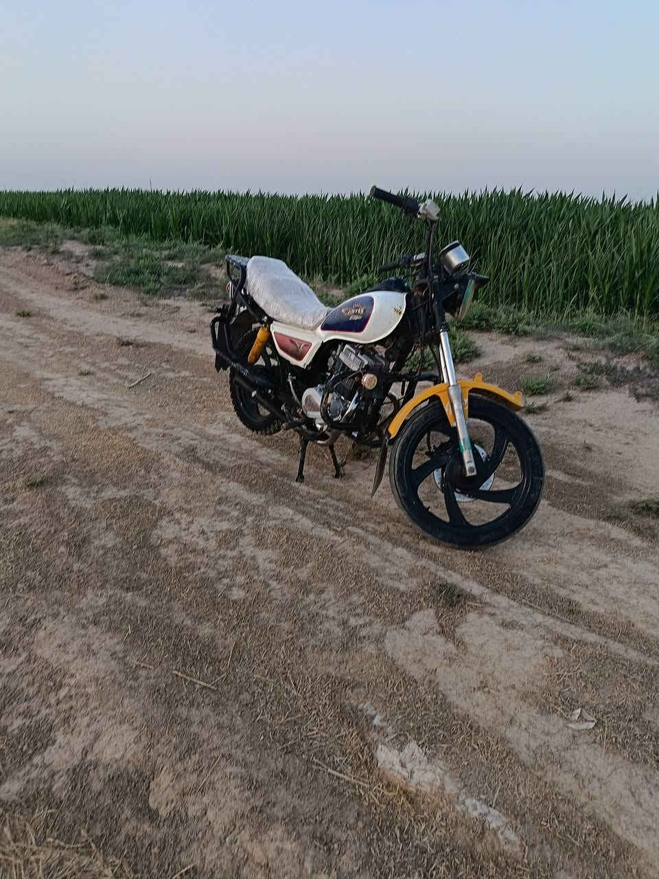 اسلام وعليكم موطور جني ابلكين كامل سلف شغال بس تركب السعر 250الف اتصال ***********
