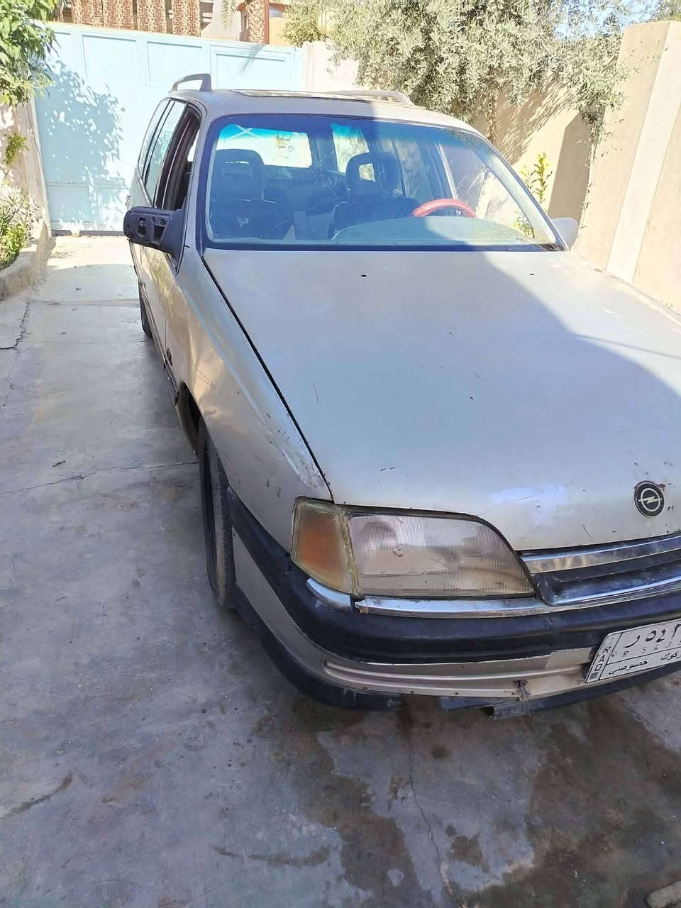 السلام عليكم
اوبل اوميكا ستيشن (1992)
سنويه ساقطه (2018) + صاحبها ماندلو بس مكفوله كفاله من سرقه وعشائر
سياره شرط لاصرف ولا بخار محور كابريته
محرك گير صدر كلو جديد شرط
سياره احلى من صور 
السعر 16 وبيها مجال
الرقم ***********
المكان الحويجه
