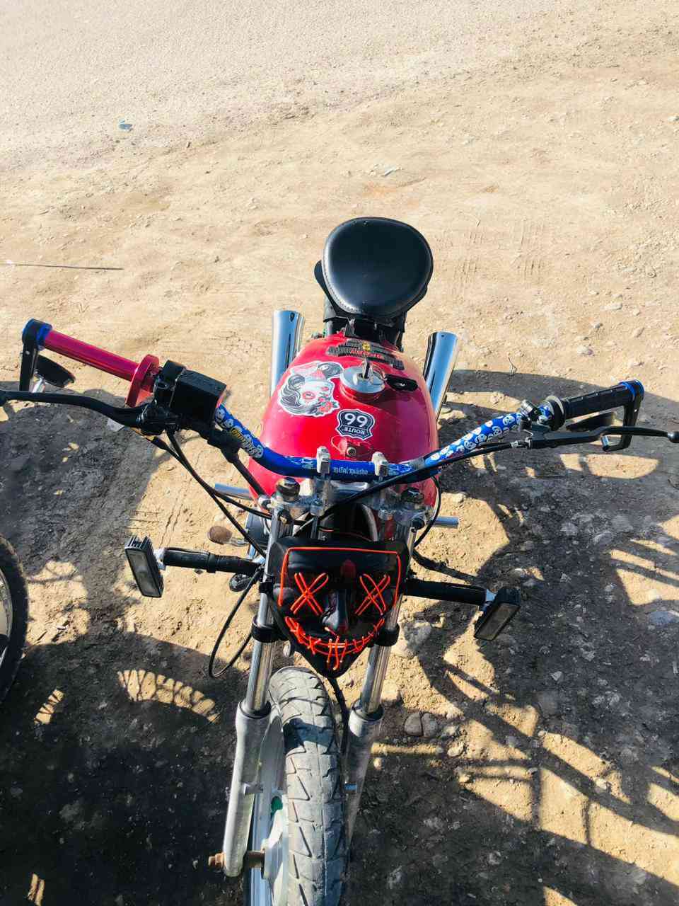 سلام عليكم 
سعر ٤٥٠
دراجه معدله كشن واحد محرك جبير ناعم عربانه مطوله دراجه منزلها نشاط فول سوبر ويا المحرك سكان مال بطحه سكليتر رياضي دوسات رياضي نشرات فدراليه قناع جوكر وداخله اضويه مرايات كلاسك ناعمه فول 
بيها نمرة ال٣ ما تاخذها يعني ٢ ونوب ٤ غير هذا مابيها اي خلل تجي تفحص وتاخذها كلك بدون اوراق بيع او مراوس حسب القناعه للتواصل خاص او رقم
***********
