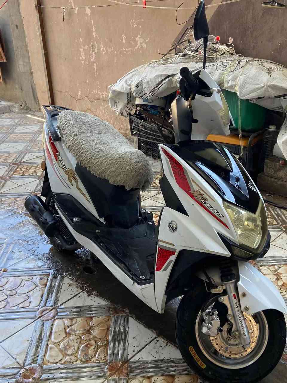 دراجة ماكس سنكنس للبيع دراجة مابي عيب دراجة نظيف كهربائيات كله اشتغل سعر 550 بي مجال قليل عنوان كركوك پنجا علي قريب قاعه مير سمايل رقم ***********
