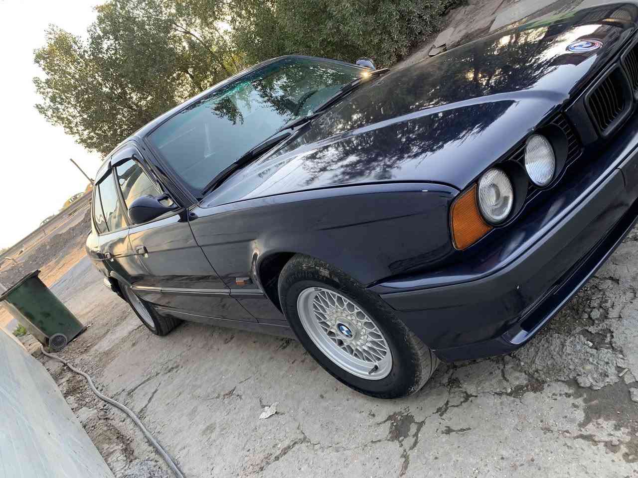 السلام عليكم
بي ام 540i 
مديل 91 وارد يابان
رقم بغداد انكليزي بسمي
تخم ويل تاير صدر كله جديد 
تبريد شغال مكينه وكير مكفولات
مكان السيارة بغداد الدورة 
السعر 75 وبيها مجال 
رقم : ***********
