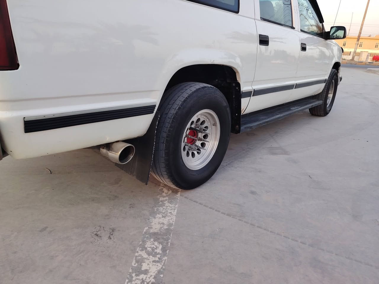 .      بيع أو مراوس حسب القناعه 

ويـنـهـم الـجـنـايـة 
شوفرليت سوبر بان موديل 1996 رقم بغداد دولي انكليزي سنويه وهزه جديده  اليشتري يحول بأسمه
السيارة بأسمي مباشر عقد مروري هزته اليوم كملت 7/20 

سيارة بالكارتون ما متعوبه طبعا المحرك والگير والحدادية  والكهربائيات جديدة
مجموعتها مال موديل 2007 
محرك 5300 "
 كير 1000
 اكسل طايف الفينيه 
منظومة غاز 80 لتر جديده انسى صرف البانزين
تخم تاير
ويل كب الفينيه جدد 
كهربائيات عامه شغاله
تبريد ثلاث قطع 

السياره جاهزه واحد على واحد مال جنيان للعائله والسفر
صفاحها بلاد شواصي حوض بلاد سستم سماعات شاشه كامره خلفيه
 غرفته نضيفه كاعية جلد 
ترايك وين ما تحب
 مكان السيارة النجف الاشرف للاستفسار الاتصال واتساب ***********

