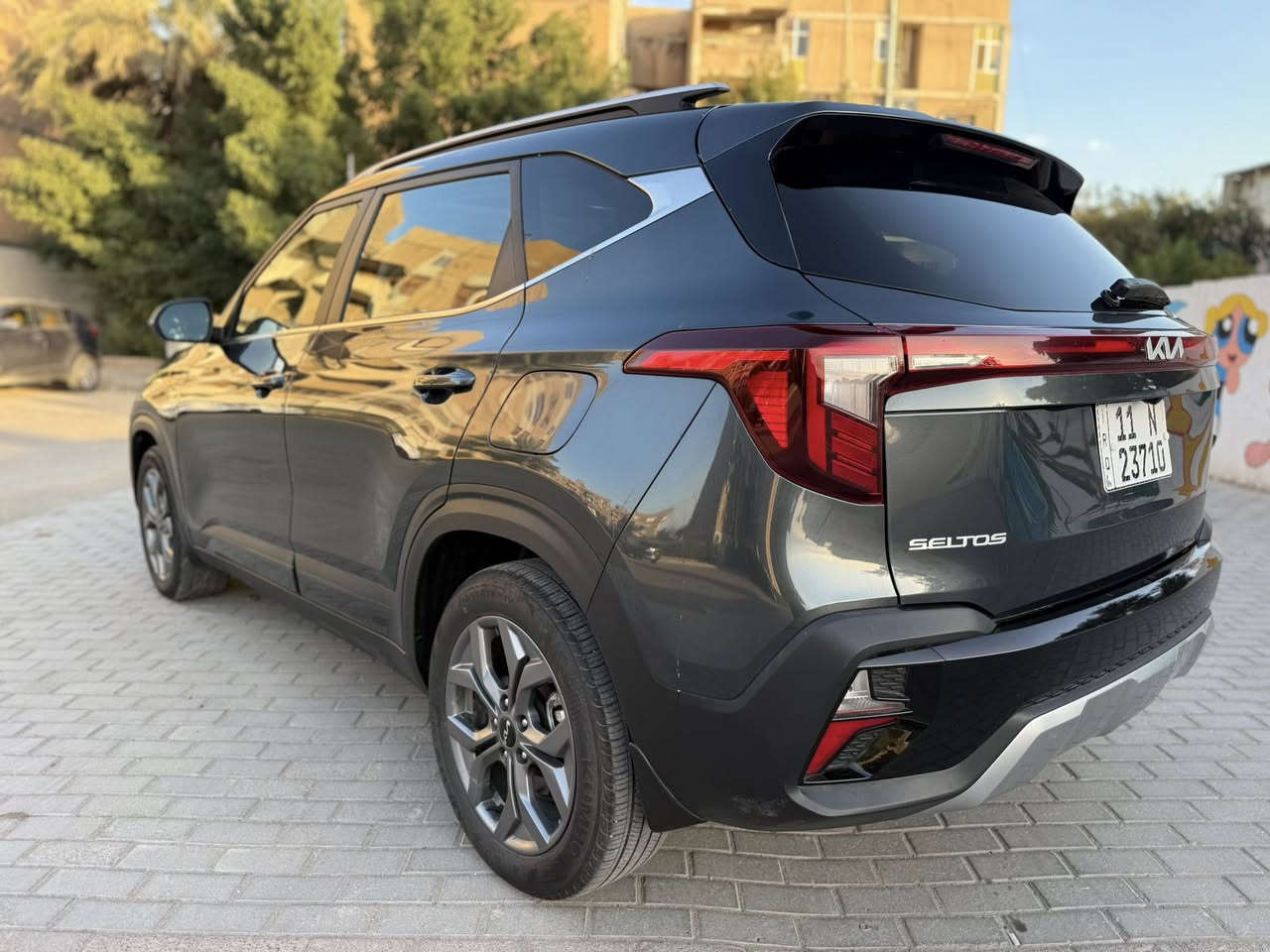 كيا سليتوس 2024 4X للبيع 

وارد امريكي 
فول موصفات 
بصمة
فتحة
كشنات جلد
تدفئة بالكشنات 
تدفئة بالستيرن 
لدات امامي
لدت خلفي 
لايت امامي عدسه
مانع انزلاق 
مانع انحدار 
رادار امامي 
رادار جانبي 
رادار خلفي 
توقف ذاتي 
كامره خلفيه 
شاشه انفكشن متصل
تشغيل عن بعد 
مرقم بغداد بااسمي دخول جديد 
حادثه بارد بحافة البنيد فقط 
جميع الايرباكات سليمة 

السعر 185 ورقة 

***********
