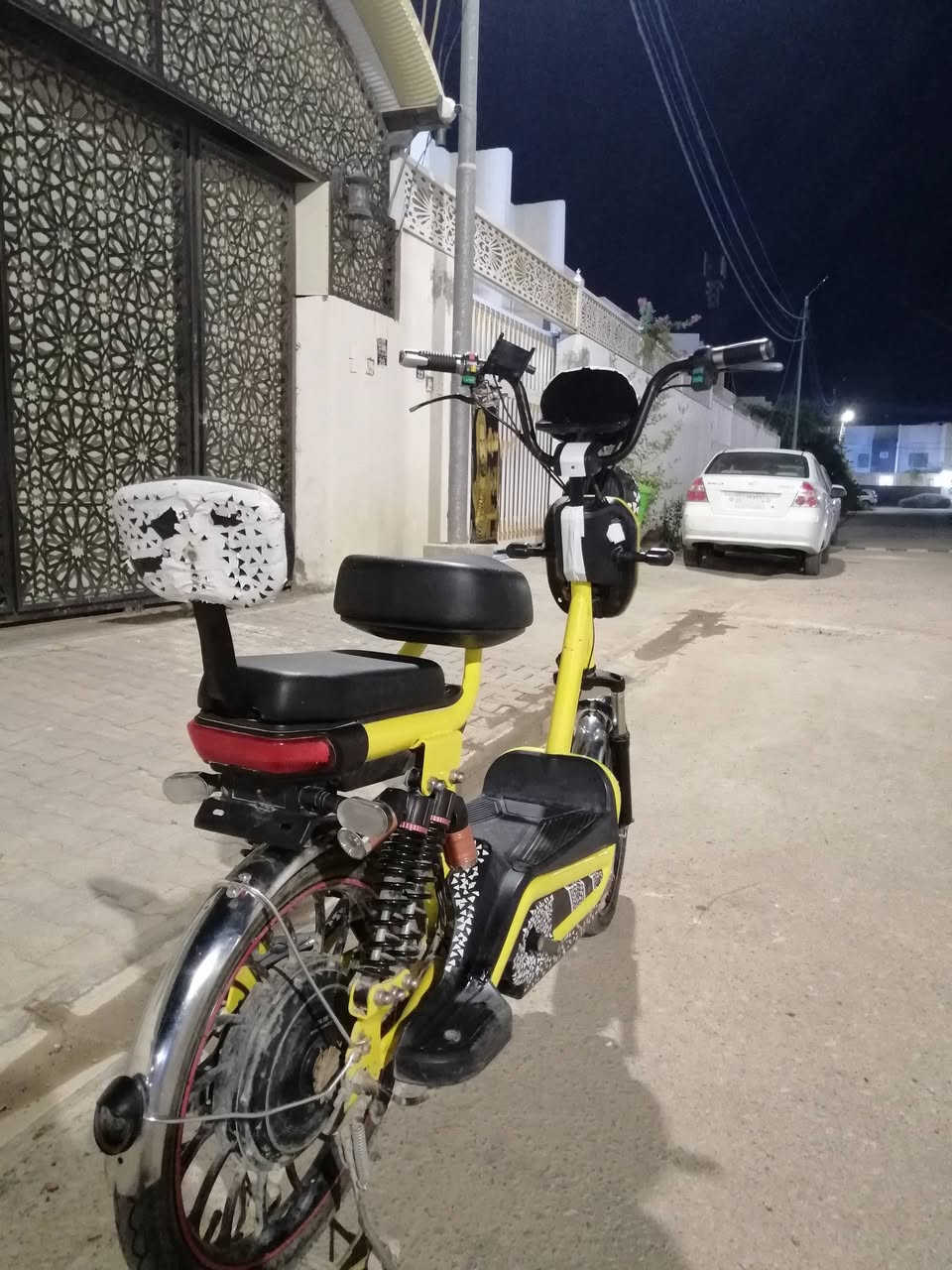 السلام عليكم
دراجه شحن للبيع 
حجم 20 
نضافه فول 
بيهه خلل بصيط النمرة الرابعه تكطع 
المواصفات 
بصمه تشغيل عن بعد 🔑
اربع سرعة  💯
6 بطاريات دبل 
السرعه 65حقيقي ⚡
عقل رياضي ✅
دبل اشاره 
لايت امامي وخلفي 
حساسات عند السرقه 👉 
السعر 350  وبي مجال 
للاستفسار عبر الصفحة 👍
المكان النجف الاشرف


**إذا كنت صاحب هذا الإعلان وتريد حذفه لأي سبب، رجاءا أرسل رسالة إلى الدعم الفني**
