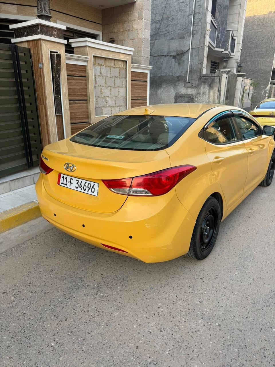 سلام عليكم سعر 84 وبيهه مجال
***********
النتره 2013 وارد امريكي محرك 1800
غرف جلد شاشه كامره 
حادث جاملغ وباب السايق فقط 
تخم تاير  كير مكينه جدد سياره جاهزه من كل النواحي رقم بغداد انكليزي بسم جيراني
عنوان بغداد دوره
