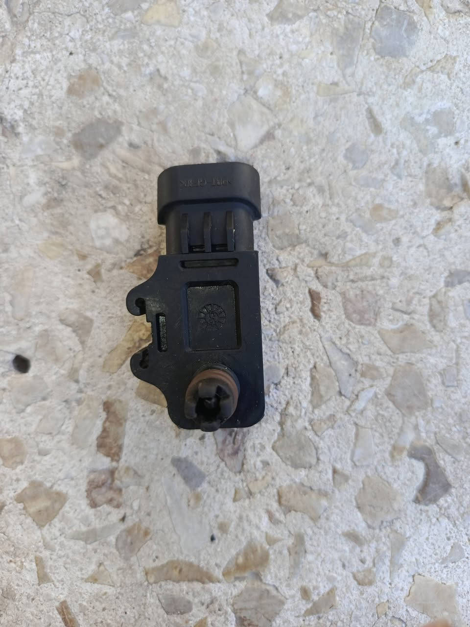 السلام عليكم عندي كمبريسر وعندي ماب سنسر شغاغلات مكاني بغداد الشعب
***********
