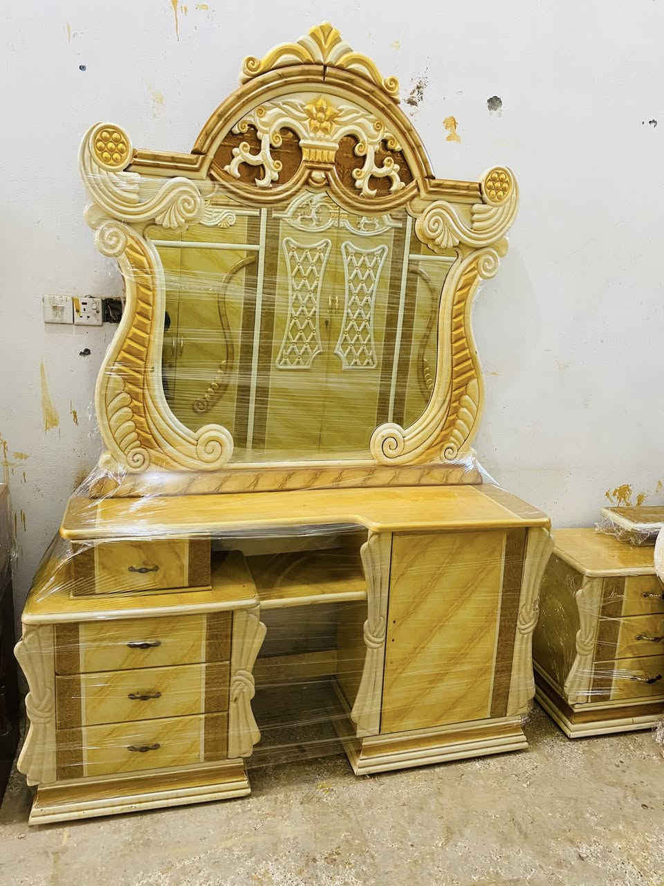 غرفة نوم حراري نظيفة  شغل توصاه حطاطة بسعر 850 وبيه مجال
عنوان بعقوبة كاطون شارع ابو رباح مزاد ضي القمر 

***********
