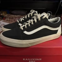 فانس اولدسكول اسود • قياس ٤٣ ونص • لسان جلد اصلي