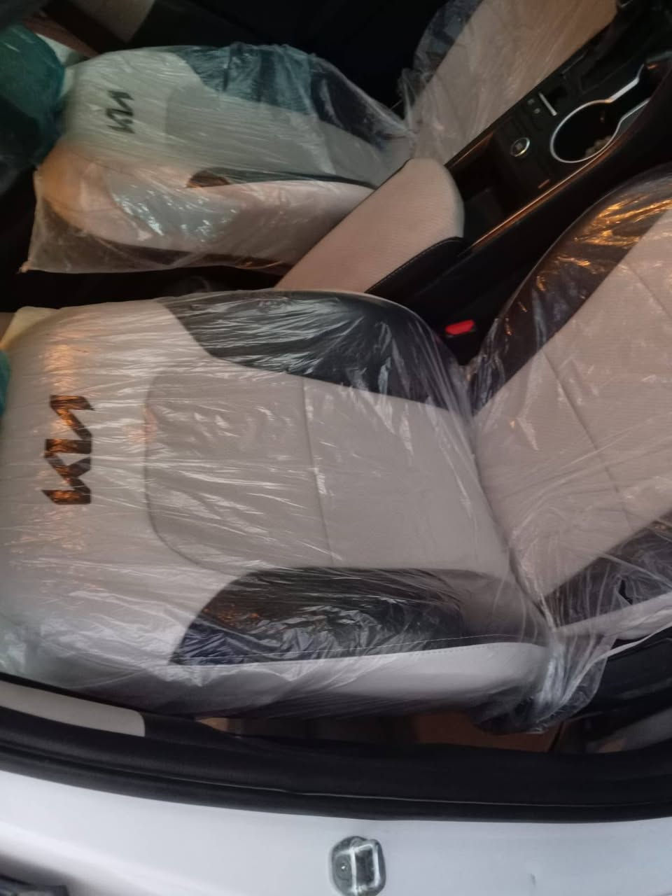 سلام عليكم كيا فايف موديل ٢٢ فول المواصفات عد الفتحه كل المواصفات بيهه     فور ويل معوقين وكالة عامه ثاني يوم سيارة بيهه جم قطعه صبغ ابيع حزام بدون دواخل شرط سيارة ماشيه ٧٢ مكينه وكير حداديه وتبريد خير من الله مكفولات تخم تأثيرات مكان سيارة نجف  سعر ١٤٥ بيهه مجال رقم *********** مكلف بل نشر
