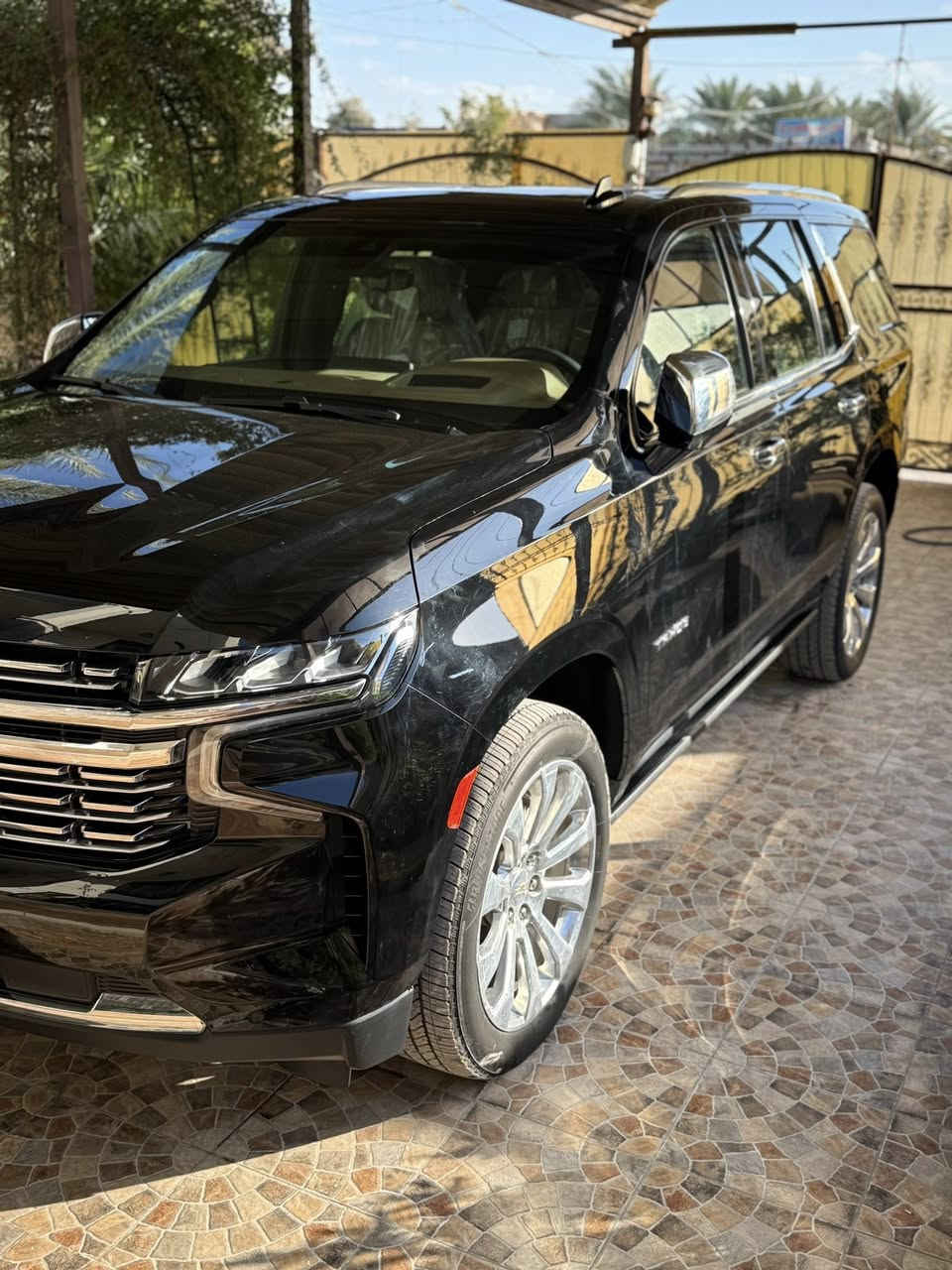 السلام عليكم للبيع شوفرليت تاهو موديل 2022 برايمر اعلى فئه علامه ضوء القمر رقم بغداد بسمي مشروع وطنّي مكفوله كفاله عامه 
جديده معنى الكلمه 
فول موصفات 1/1
بصمه تشغيل 
5بصمات 
تشغيل عن بعد 
بنراما طكتين 
كشنات الاماميه كهرباء +تدفئه تبريد 
كشنات جلد 
كشنات خلفيه كهرباء 
خزن كشنات
دوساد كهرباء
12 ايرباك 
سبعه راكب 
ثلاث قطع تبريد 
جنطه كهرباء 
رادار الإمامي 
رادار خلفي 
خمس كامرات 360درجه 
شاشات خلفيه +سماعات
داتا شو 
جكات 
خمس كامرات 
كشن هزاز 
شاشه لكترونيه 
محرك V8/5300
نقطه عمياء 
تحديد مسار 
كل غراض شركه موجودة
وباقي موصفات برايمر معروفه 
ماشيه (80)الف حقيقي 
السعر (530)اوبيها مجال 
ألاستفسار اتصل عل الرقم *********** 
مكان سياره بابل
