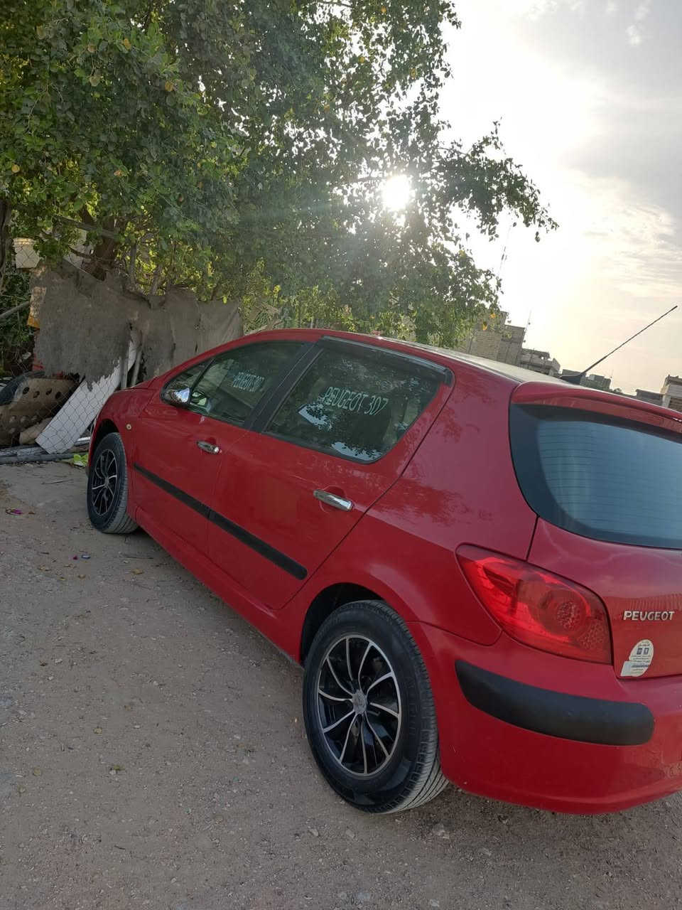بيجو 307 ع وضع شركه موديل 2006تبريد ثلج كير مكينه حداديه كله جديد رقم بابل موجوده بكربلاء السعر 58بيه مجال سياره بلاديه بدون صبغ للتواصل *********** وتساب
