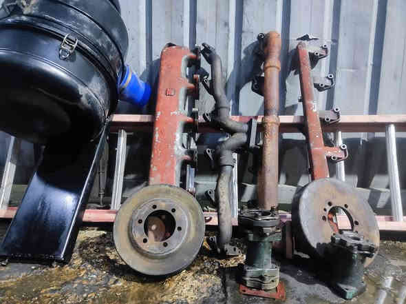 السلام عليكم ورحمه الله وبركاته غراض للبيع مع درج سليت العنوان بغداد ***********
