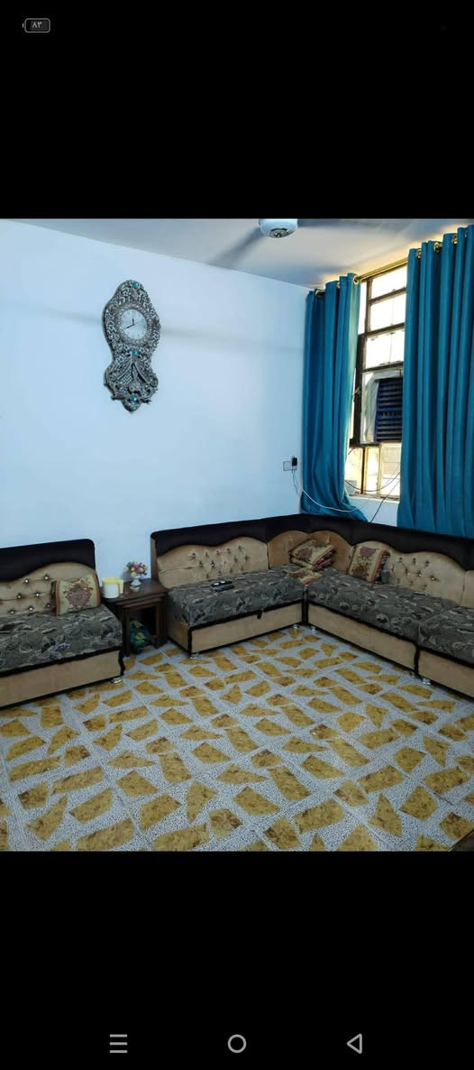 مشتمل للبيع  75 م  واقع حال 83  (( طابو ملك صرف))  مدخلين عالي عن الشارع بناء حديث 

العنوان / 🗺 بغداد الحسينية   مسقط شارع شركه     السعر 40 

للتواصل / *********** 
مكتب الأسكان
