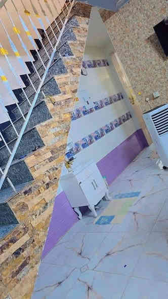 دار للبيــــــــع مساحة 100 متر واجهة 5×20 طابو صرف بناء حديث 2023 مكانة الوردية شارع ٣٠ السعر 99 مليون 
للأستفسار 
***********
