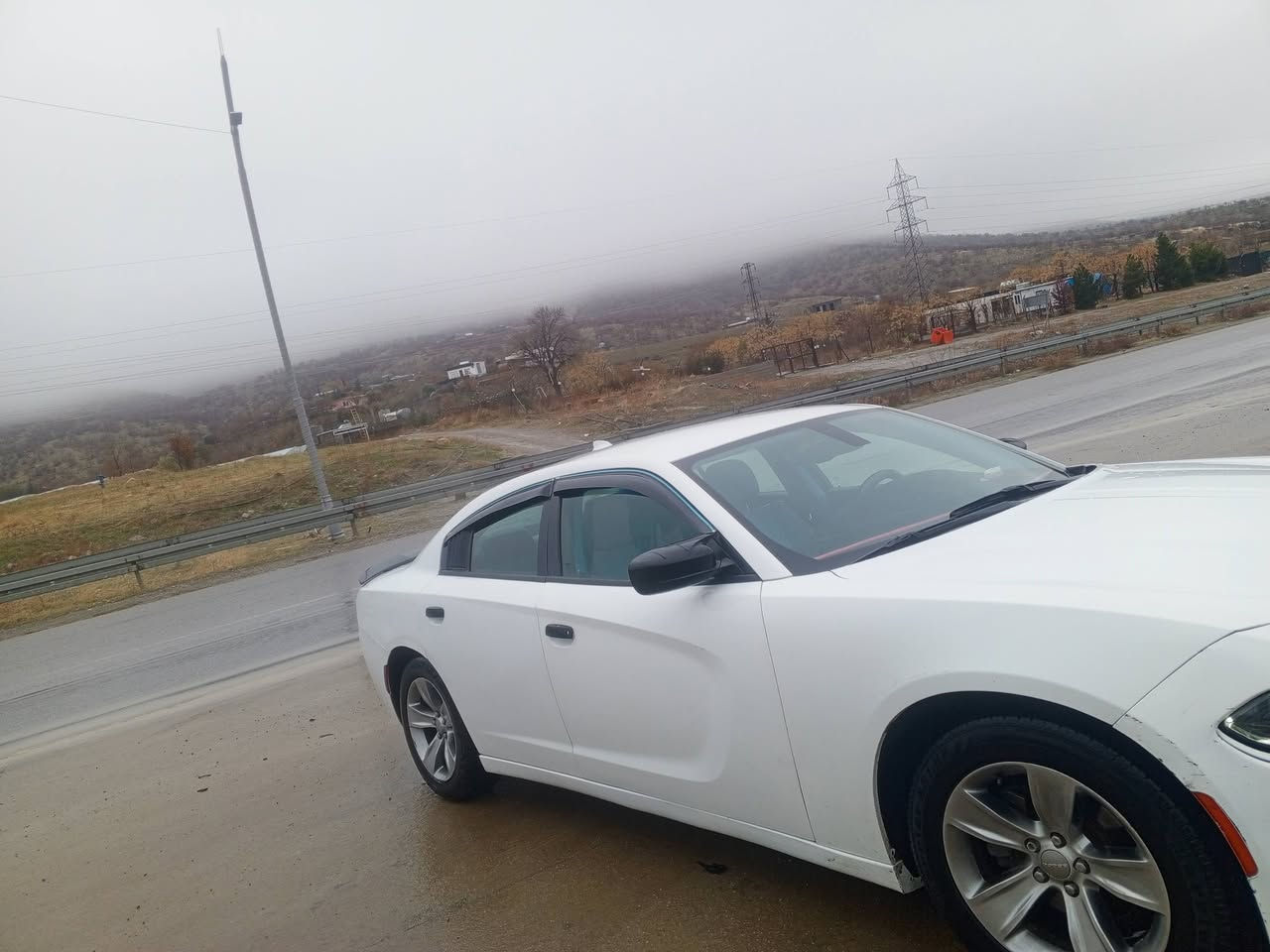 السلام عليكم للبيع جارجر 2016 SXT تويل رقم مميز سليمانه بسمي حادث السيارة جاملغ امامي عكس السايق  مبدل ومباوكين ويا من الباب صبغ وبيها بارد بلجاملغ الخلفي كلش بسيط أقل من الشبر مكينه وكير مامفتوحات على وضعيت الشركة السياره استخدام شخصي كلش نضيفه تخم تاير جديد وتبريد خير من الله ويل 18  SXT غرفه VIP لون 
سمائي السعر 183 وبيها مجال كلش بسيط 
عنواني بابل الحصوه ***********
