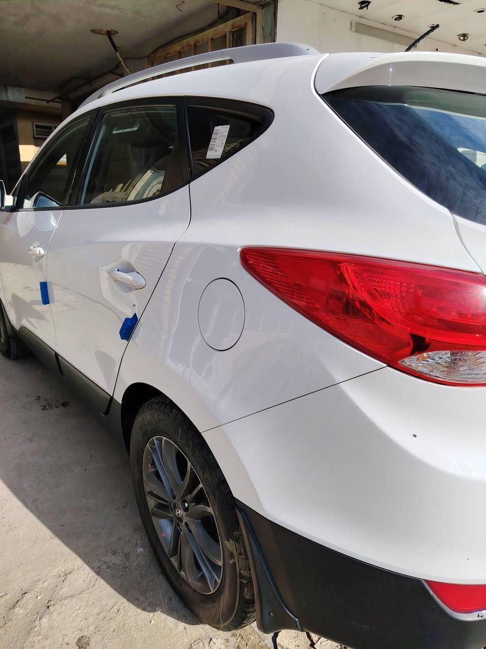 سلام عليكم توسان 2015وارد خليجي بيهه قطعه صبغ بس البنيد بدون داخل سياره كلش نضيفه  مكينه  2000دوش
سياره بسمي تحويل ثاني يوم
سعر 153بيهه مجال قليل 
والعنوان بغداد   غير متواجد عله فيس
تواصل   رقم ***********
