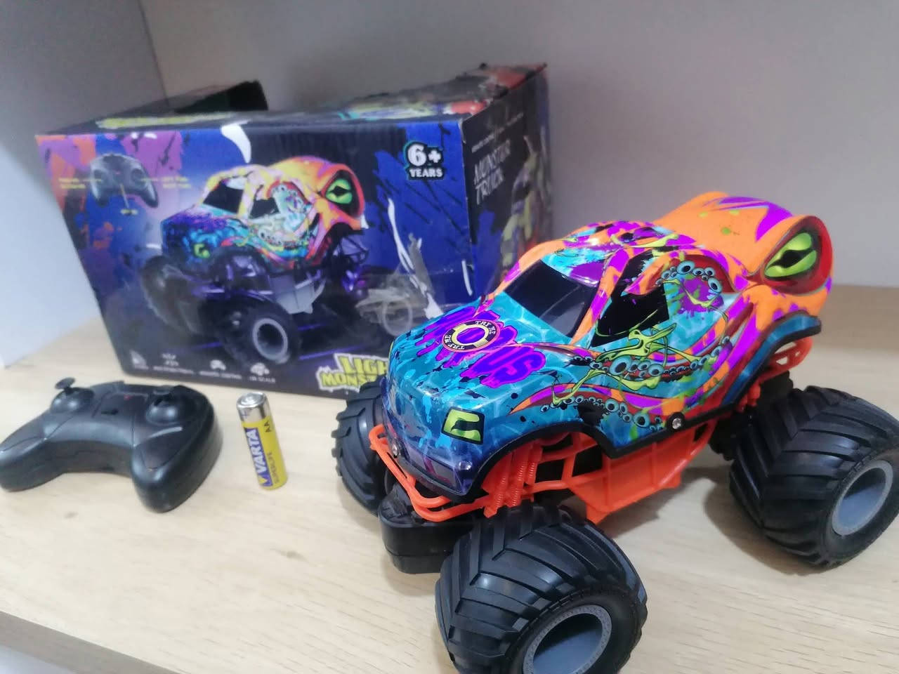 سيارة ريموت كنترول ( انكو / أستراليا) مع إنارة
سعرها 13 ألف فقط بالعافية على اليحجزها 🌷


**إذا كنت صاحب هذا الإعلان وتريد حذفه لأي سبب، رجاءا أرسل رسالة إلى الدعم الفني**