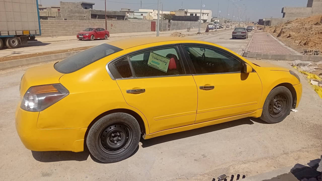 السلام عليكم نيسان التيما 2007  صدر تخم تاير كله جديد سنوية عضم عاج تنتهي ب 2027  مصفرة هيئة  ابو السنوية من بغداد.     بحي الجهاد ساكن  بس ماندله اكفلها سرقه وعشائر يعني تاخذ مني سيارة لتخابرني بعد انت تروح تحول اني مادخلني عليها غرامات 300 الف كله ع المشتري تخم تايروصدر كله جديد باور ستيرن ثگيل  لايت دشبول كله شغال جامه مبدله جديد تبريد ميشتغل ماعرف شبي مكاني ديالى للاستفسار الاتصال ع الرقم *********** سعر 60 وبيها مجال للشراي
