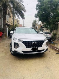 🌹 سنتافيا للبيع مديل 2019 خليجي نص فول محرك 4سلندر 7راكب السياره ماشيه...