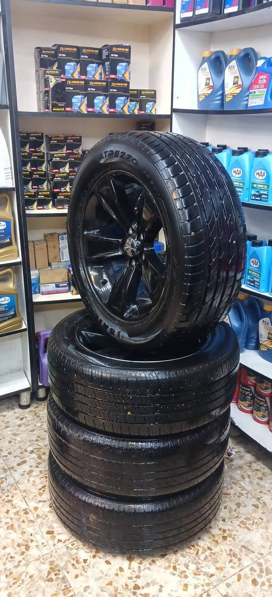 السلام عليكم شباب ويل اس اكس تي تخم هوة وتايراته تايرات نص عمرحجم ١٨ اخوان الويل مكفول من ضربه عواج فطر للبيع اومراوس ب ٢٠ العنوان بغداد بلديات ***********
