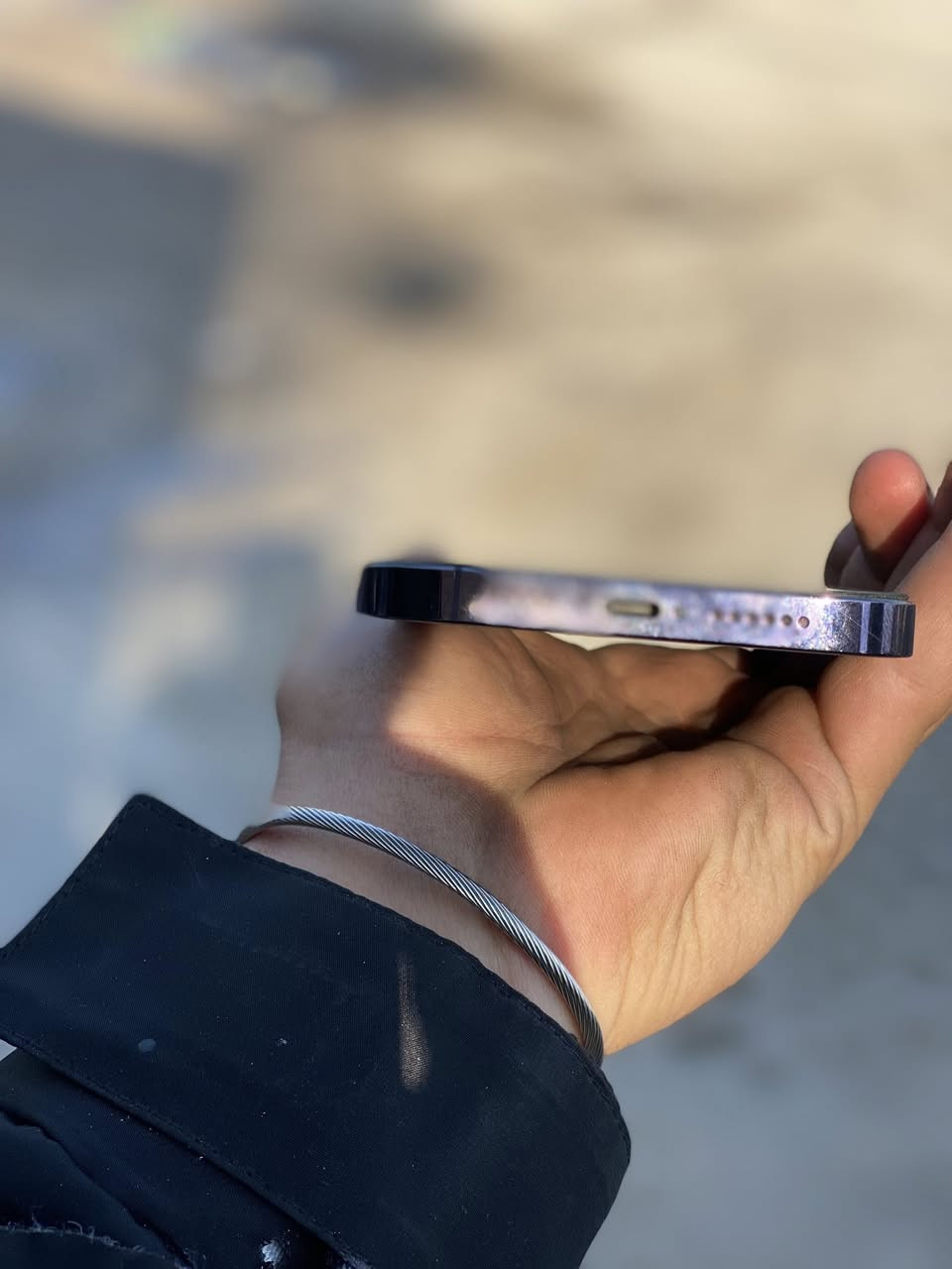 ١٤برو ماكس للبيع مبدل شاشه اصليه قبل ٦اشهر بطاريه ٩١مع الملحقات كارتونه فقط سكن بغداد حي جهاد السعر ٦٠٠وبي مجال ***********
