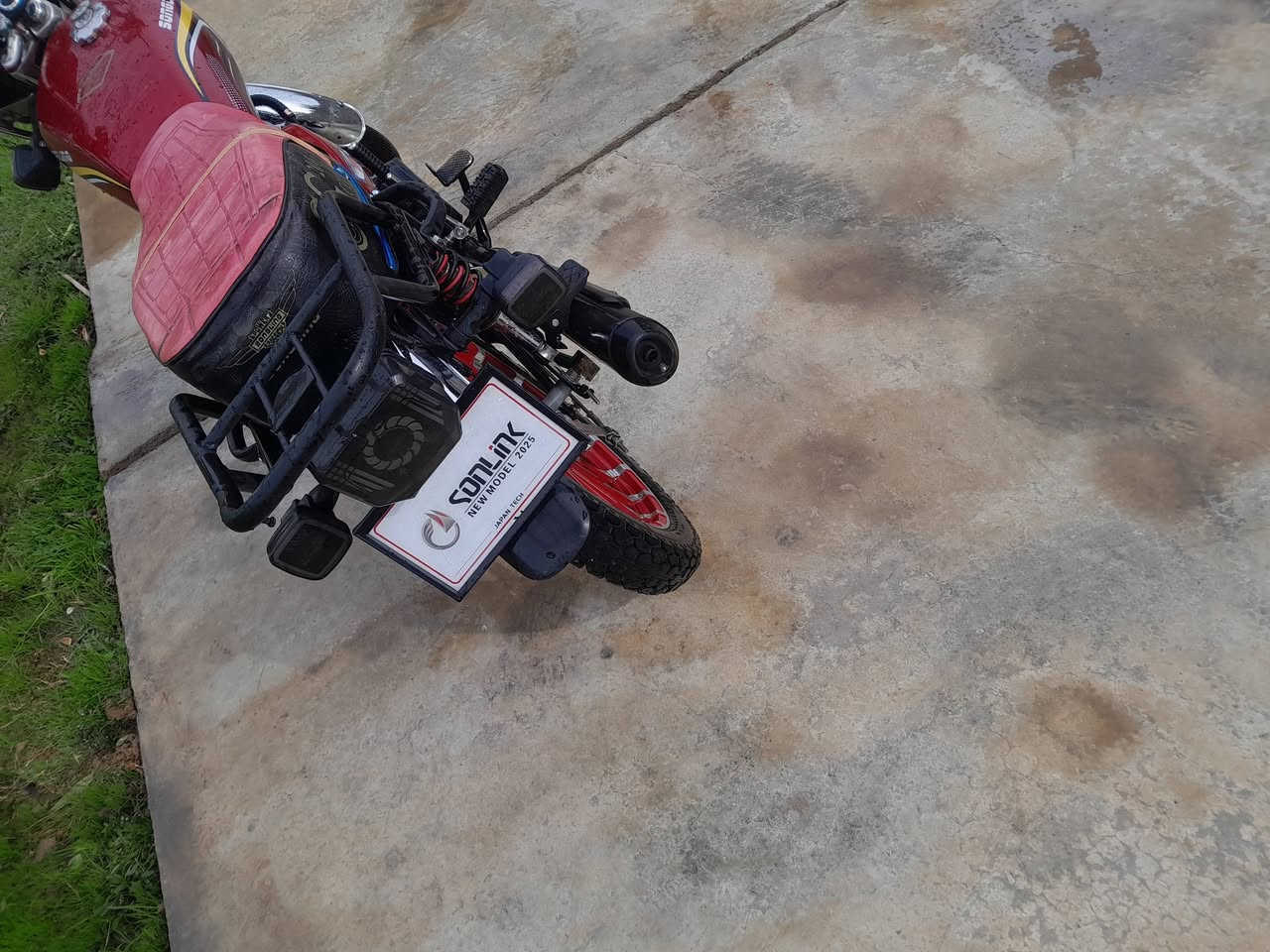 للبيع ماطور إيراني موديل 26 مكفول من كل النواقص السعر 800وبيه مجال مكاني ديالى دلي عباس ***********4
