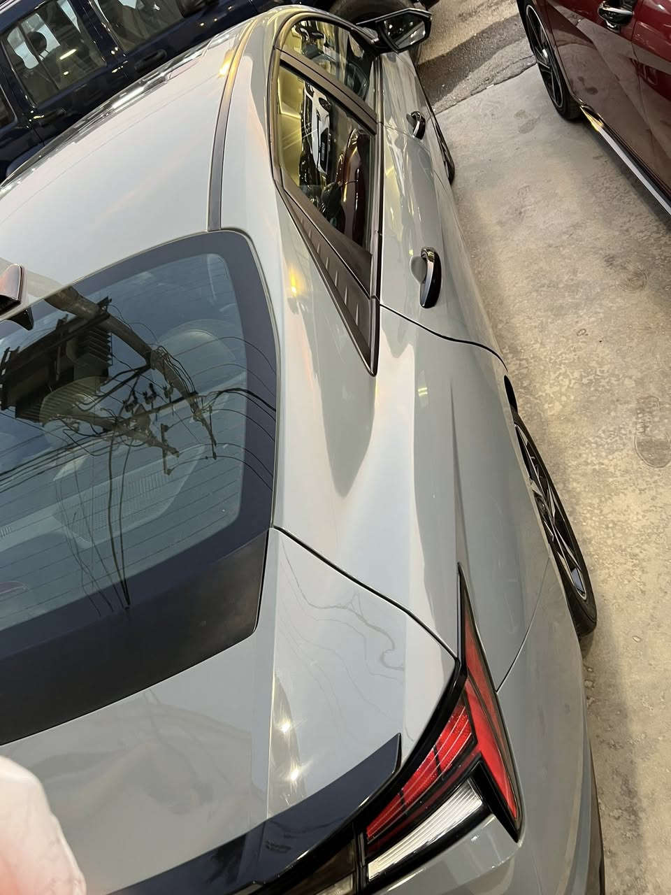 السلام عليكم
النترا 2022 امريكي
هايبرد فول مواصفات
محرك 1600 هايبرد
حادثها جاملغ اليمنى فقط بدون دواخل باقي السياره كله نظيف 
رادار امامي
رادار خلفي
تشغيل عن بعد
شاشة دجيتال
المكان بغداد الجادرية السعر 158 وبيها مجال 
الاستفسار  ***********
