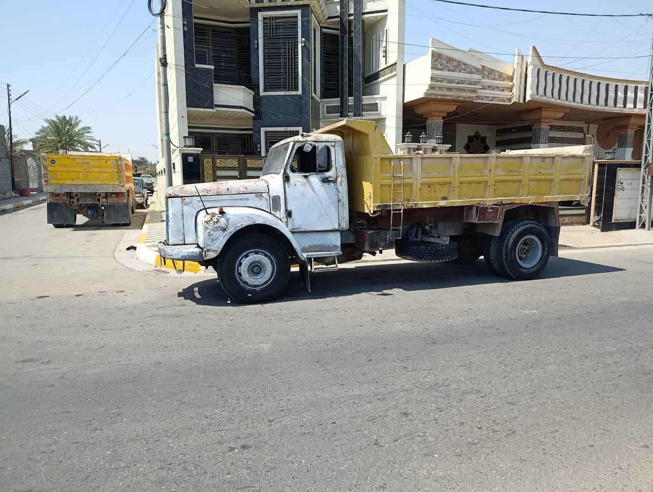 سلام عليكم.سكانيا 111.مديل 81 محرك كيرخير من الله اكسن خفيف رقم انبار ألماني شرط تحويل سيارة بتره ومطوله سعر 13 بي مجال بيع او مراوس بسيارة زغيره ***********

