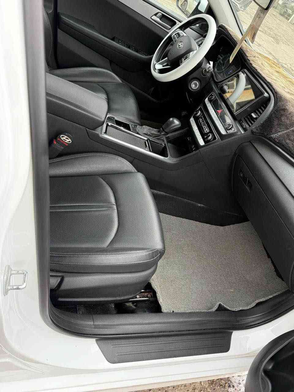 السلام عليكم سوناتا وارد كوري 2021 كفاله عامه عدا الصبغ ماشيه 56 السياره وضع الشركه جديده كلش مكينه الفين بانزين اصل مكينه وكير وحداديه كفاله جاهزه السياره رقم اربيل تحويل او وكاله سنويه 28
مكانها البصره
الاستفسار***********5 البصرة, العراق
