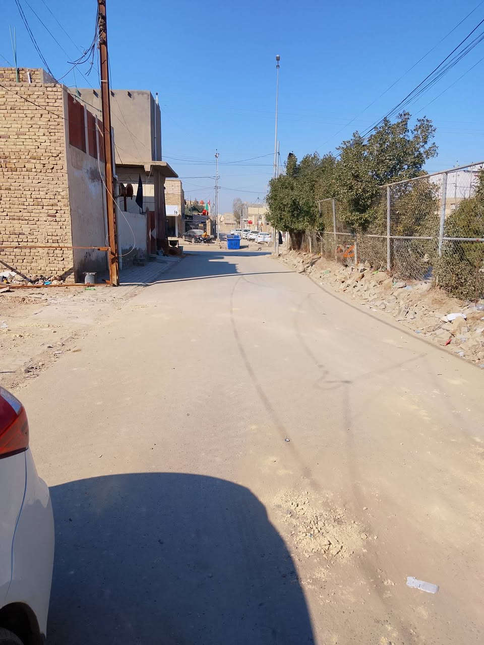 قطعه طابو صرف موقع مميز وحلو شارع 60 قرب صيدلية كبسوله مقابل المنتزه ثاني قطعه عن الشارع العام بصف الركن مساحة 120 وبيه 10 فضله يعني 130 واجهة 10 نزال 13كافة الخدمات شارع تبليط للاتصال ***********
