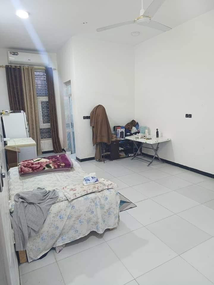 اعلان رقم 175
بيت للبيع♦️
 طابقين زراعي سند 25
 الموقع 🔸
 ام الخيل قرب سياج الجامعه
 التفاصيل 🖊️
البناء حديث كونكريت مسلح 
المساحه 360 متر 
 الطابق الاول..   🔹إستقبال   🔹 صاله    🔹غرف نوم _2_   🔹مطبخ حار بارد ☕   🔹صحيات داخليه وخارجه   🔹كراج + حديقه كبيره ---------------------------------------الطابق الثاني..   🔸_5_غرف نوم    🔹وحده منهن سويت 🛁   🔸صاله   🔸صحيات عدد_2_
----------------------------------------اي تفاصيل اخرى مكتب السعد ام الخيل الرابعة او عبر مواقع التواصل الاجتماعي الصفحة الشخصية او الاتصال بنا على الارقام *********** 🪀 واتساب واتصال*********** اتصال
 تحياتي للجميع
