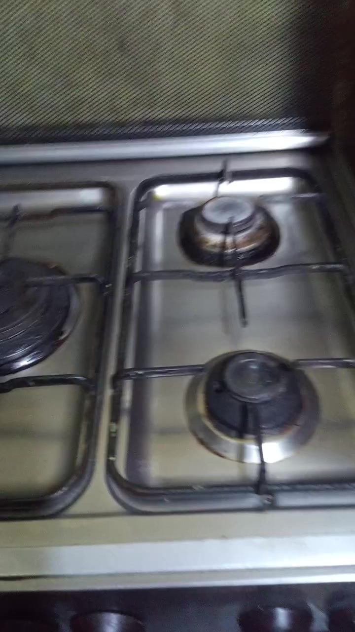 طباخ خمس عيون نضيف كوله شغال السعر 200وبي مجال


**إذا كنت صاحب هذا الإعلان وتريد حذفه لأي سبب، رجاءا أرسل رسالة إلى الدعم الفني**