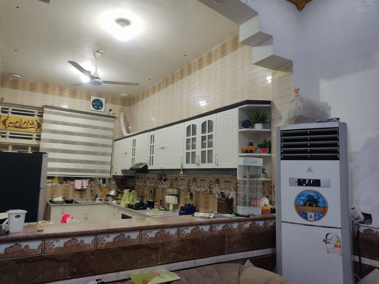 يالله ..بيت للبيع في نهاوند الثانيه قرب مدرسه الوقف الشيعي ومدرسه عزيز العراق .البيت طابقين حديث نظيف والبيت فارغ حاليا لتفاصيل اكثر الاتصال ***********
