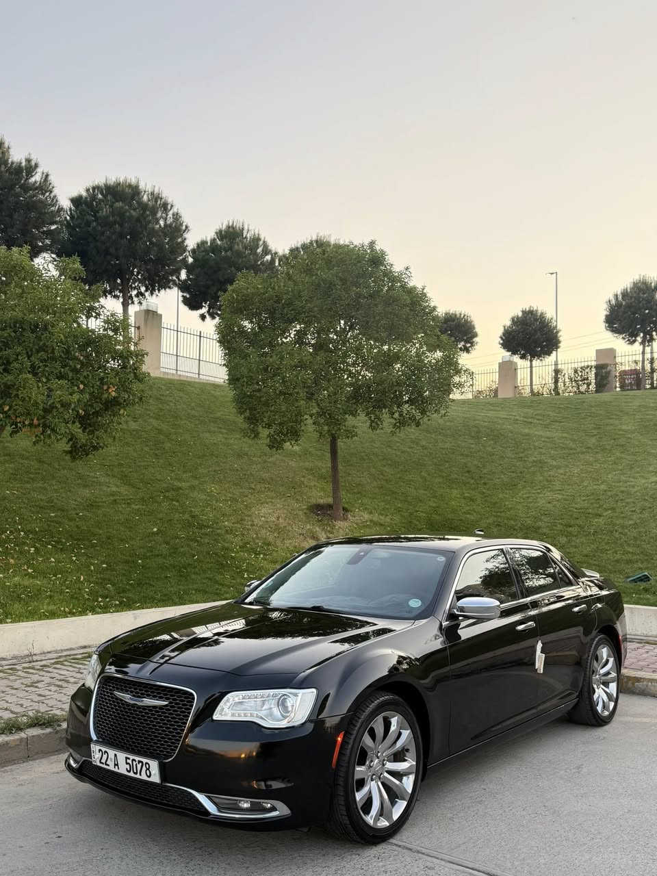 السلام  عليكم ورحمة الله وبركاته
‏‎‏‎       ——— للبيع  ———

كرايسلر اوباما   — Chrysler Obama

‏‎‏‎وراد كندي.     —  بدون ايرباك   

‏‎‏‎الموديل           — 2019

فئة.                 — 300 

حجم المكينه   — 3600/ V6

‏‎‏‎اللون               — اسود    

‏‎‏‎المسافه المقطوعه — 80.000 

‏‎‏‎حاله السياره. — كلين تايتل  

‏‎‏‎المواصفات 
‏‎‏‎- بصمة تشغيل 
‏‎‏‎- بصمة أبواب 
‏‎‏‎-تشغيل عن بعد
‏‎‏‎-كشنات جلد
-كشنات اماميه خلفيه تدفئه 
-كشنات اماميه تبريد 
- گير ماوس 
- شاشه ديجتال 
‏‎‏‎-شاشه كبيره تدعم نظام الأبل كار باي ونظام الاندرويد
‏‎-تدفئة ستيرن
‏‎‏‎- ستيرن بحركه كهربائيه 
‏‎‏‎- تبريد مركزي 
‏‎‏‎- بگ لايت LED 
- ليد نهاري 
‏‎‏‎-كرسي السايق بحركة كهربائيه 
‏‎‏‎-تحكم ستيرن جهتين 
‏‎‏‎-تحديد سرعه 
‏‎‏‎-مانع انزلاق 
‏‎‏‎-كامره خلفيه دواره 
‏‎‏‎باقي المواصفات المعروفه 

‏‎‏‎السعر            — 245$

‏‎‏‎رقم السياره    — اربيل 

‏‎‏‎موقع  السياره — السليمانية 

‏‎‏‎للأستفسار.     — *********** - ***********
