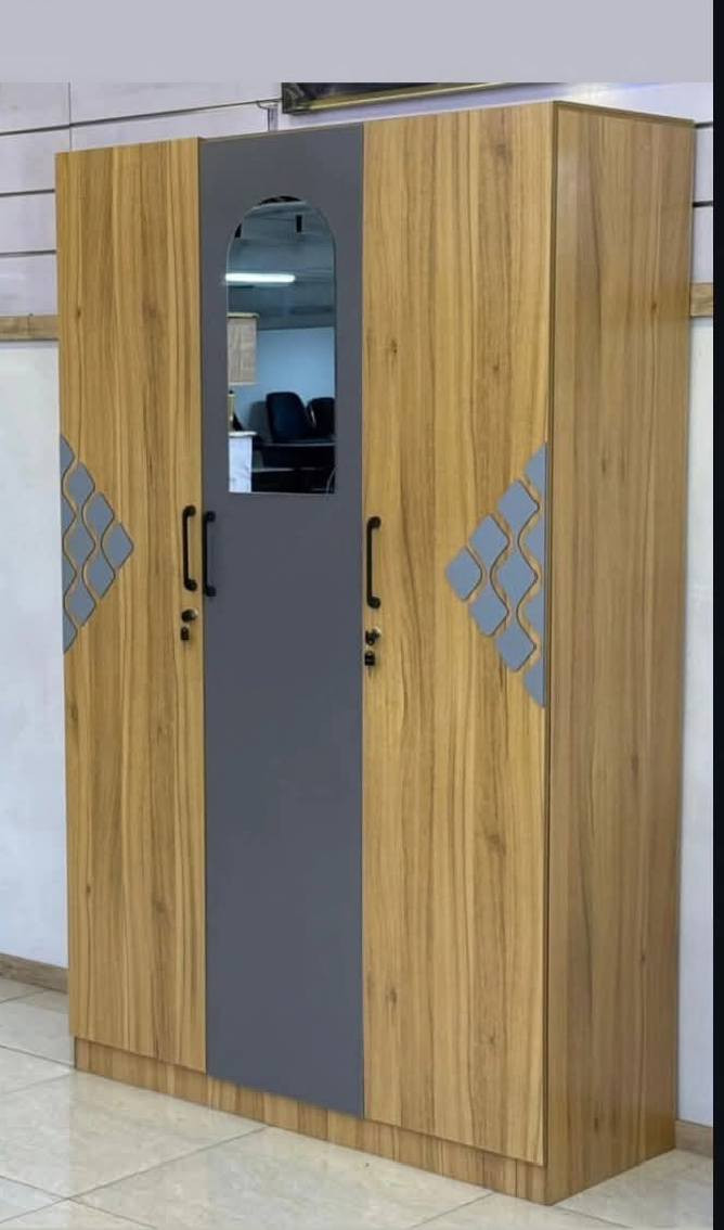 خدمه توصيل للحجز والاستفسار مراسلة الصفحه او الرقم واتساب ***********
