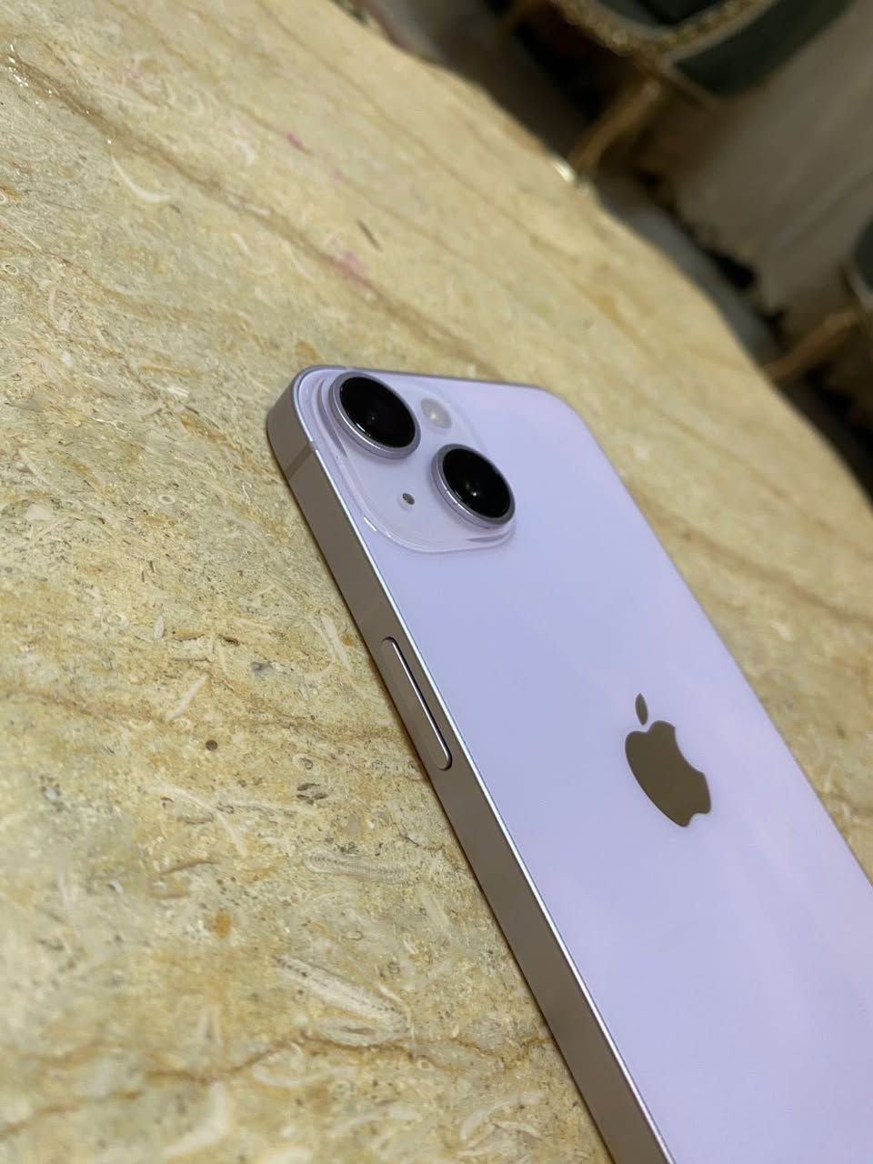 ايفون 📱 14 عادي 
ذاكرة 128 
بطارية 🔋 84
امريكي 
نموذج m
سعره 530
العنوان العطيفية الشالجية
للاتصال ***********
