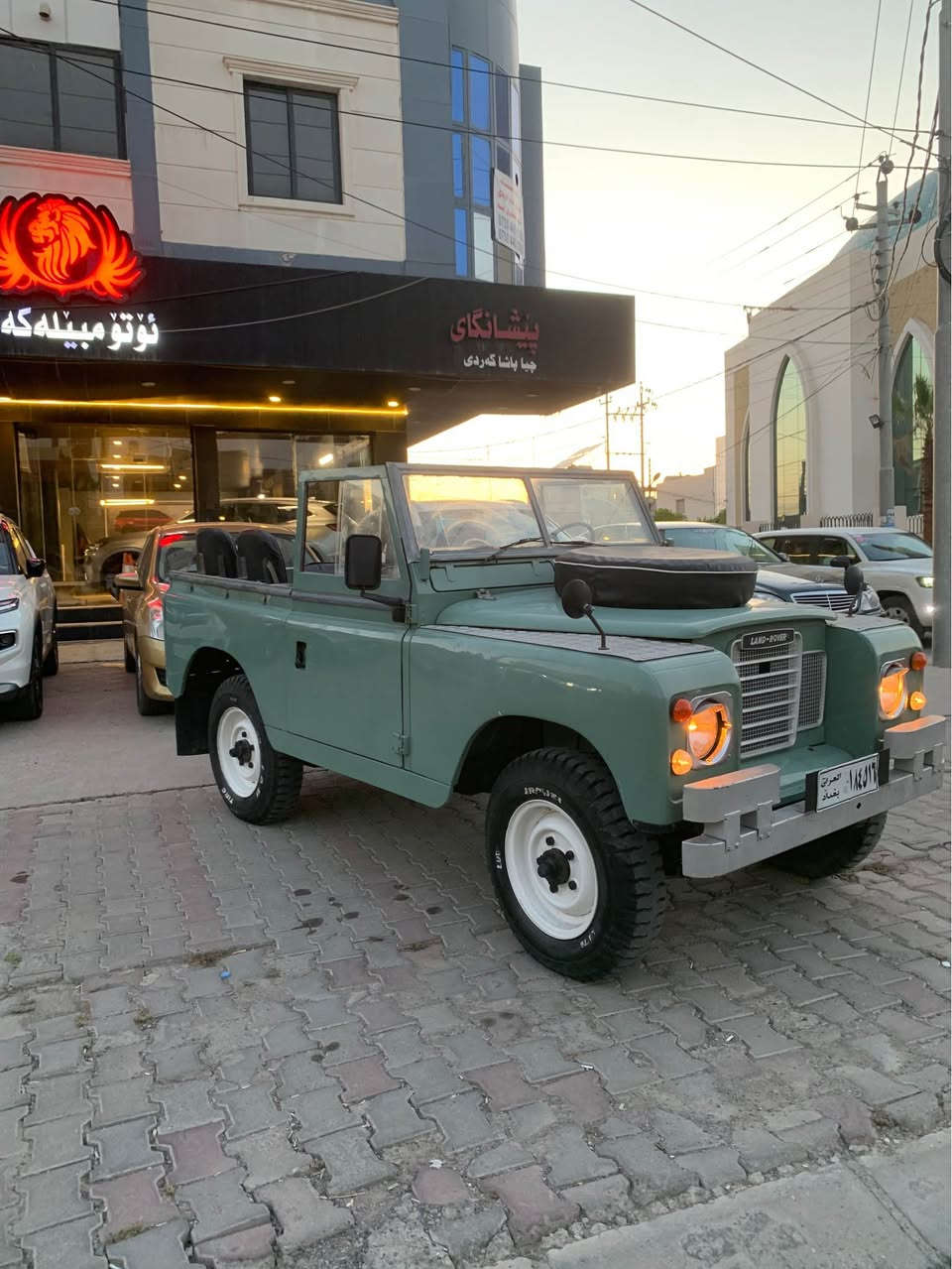 ▪️Land Rover 1975 Clasic ▪️
▪️چوار پستۆنی بەنزین ▪️
▪️مەکینە و گێڕ و ئەکسل بەشەرت ▪️
▪️سبوغ عام تەعمیر عام بۆ جوانی ▪️
▪️ئەوەلیاتی و کێشەی مەدەنی بەشەرت ▪️
▪️ناونیشان هەولێر / *********** واتساب ▪️

▪️نرخ / ٥٥ $ معاملە ▪️ أربيل, العراق
