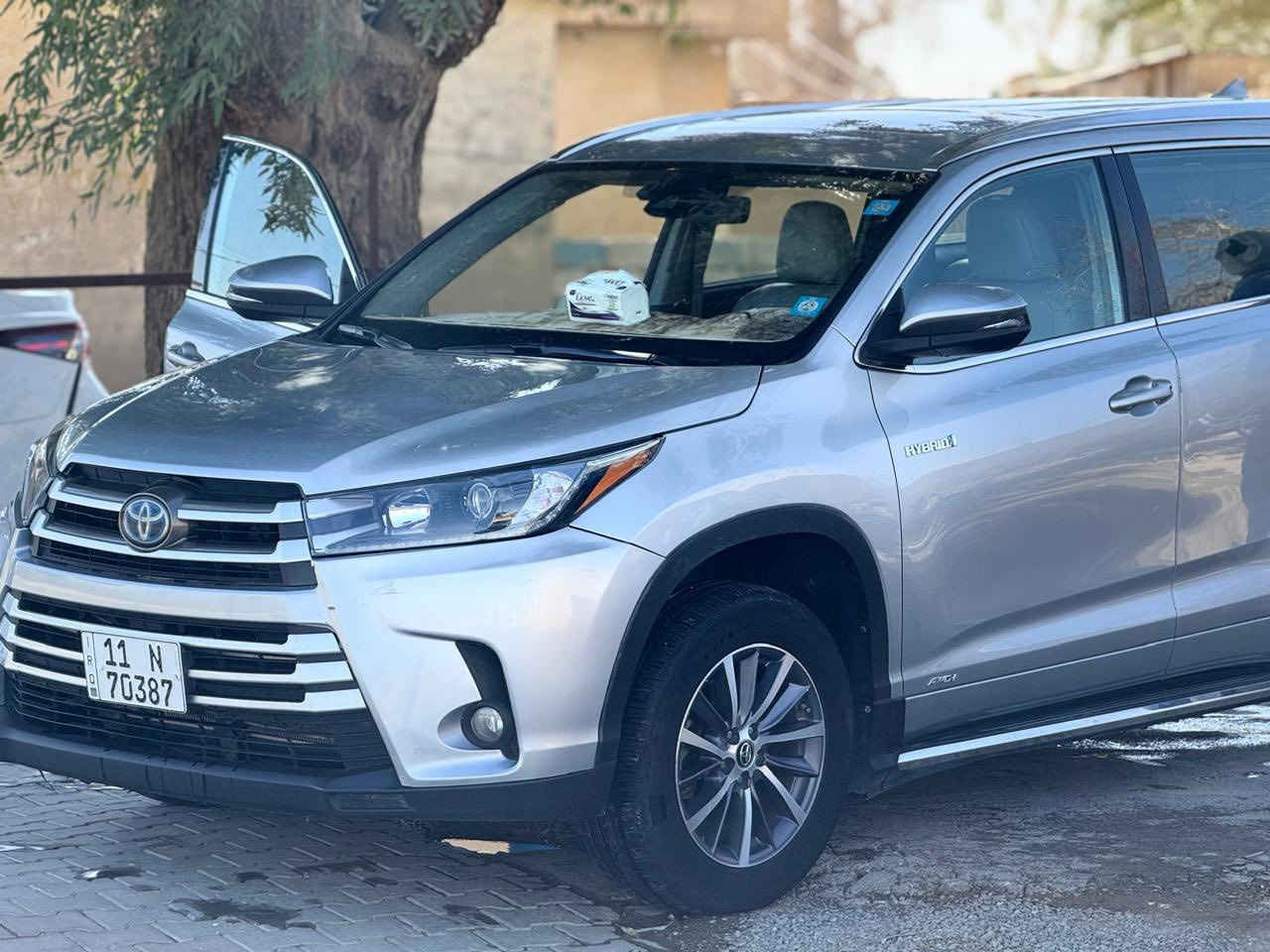 هايلندر 2018 هايبرد المحرك 6 مو 4 

رقم بغداد سنويه جديده مشروع وطني

فول مواصفات لمتد 

فتحة سقف

تدفئه ب الكشن 

بصمة تشغيل

بصمة ابواب

جنطه كهرباء 

كير محرك كله شرط 

اربع تايرات جدد

ارباكات كلها سليمه

بيها شبر ب البونيد صبغ 

وبيها شبر جوه الرقم ب الجنطه صبغ وبيها بارد قليل 

المكان كركوك قضاء الحويجه السعر 265

***********
