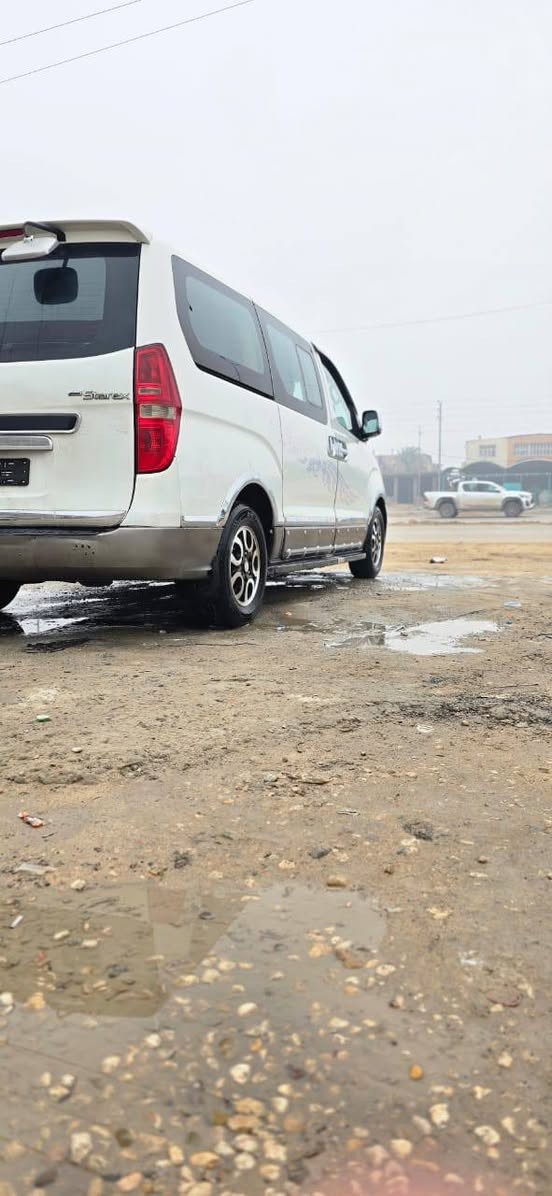 سلام عليكم
ستاركس موديل 2012مفتوحه ومحوره مسكر اوتوماتيك سياره كفاله عامه حداديه جديده تبريد ثلج تدفه السياره نضيفه بمعنه الكلمه رقم انكليزي بقي عله الستلم الرقم السعر 170. وبيه مجال 
***********
