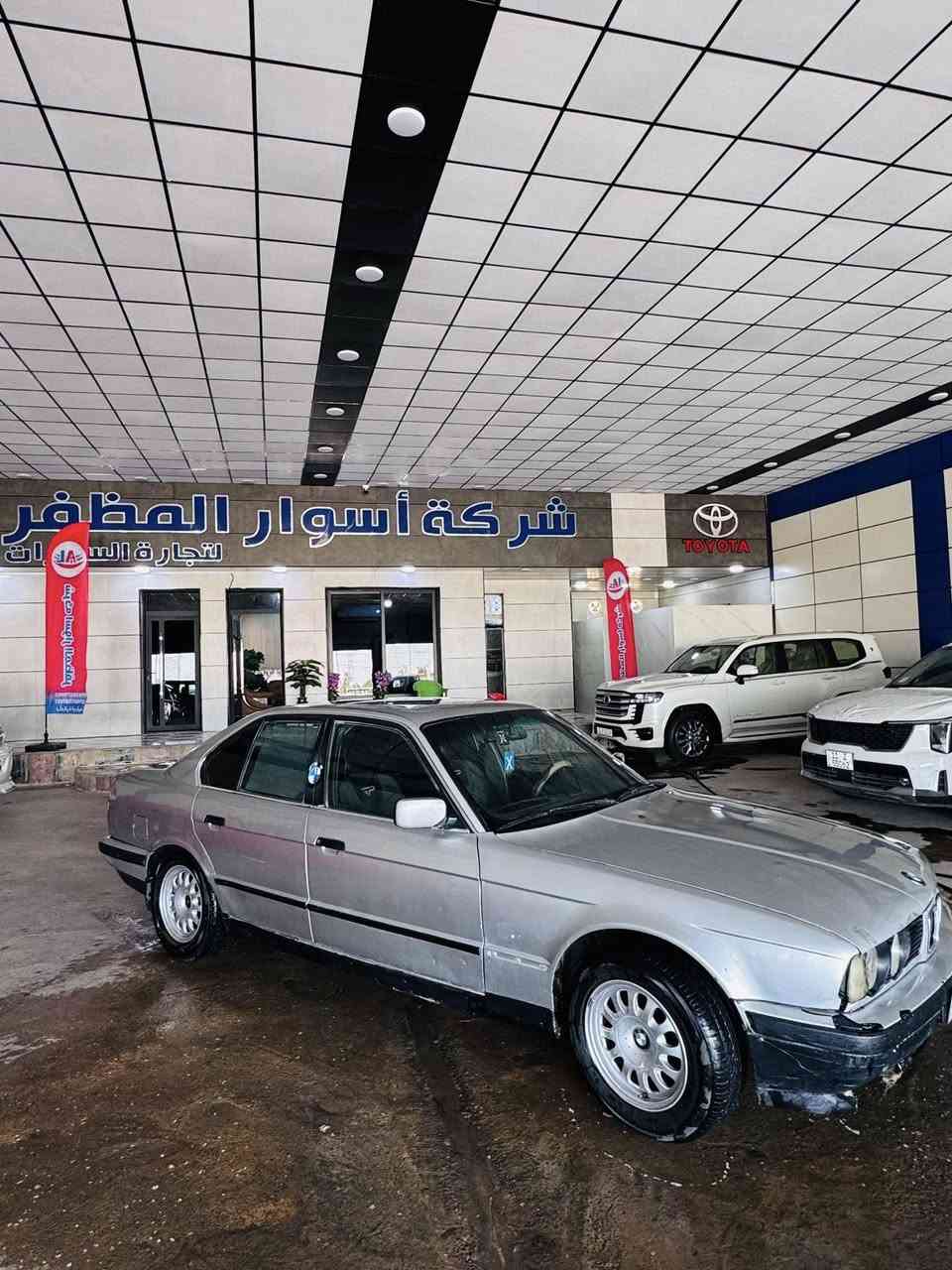 بي ام 525 موديل ١٩٩٠ رقم وهزه جديد تحويل مباشر بسمي السيارة كهربائية كولها شغاله تبريد ثلج محرك دواخك كير كولها مكفوله جاهزه تخم تاير مكان السياره صلاح الدين الدجيل 
الاستفسار ٠
***********
***********
