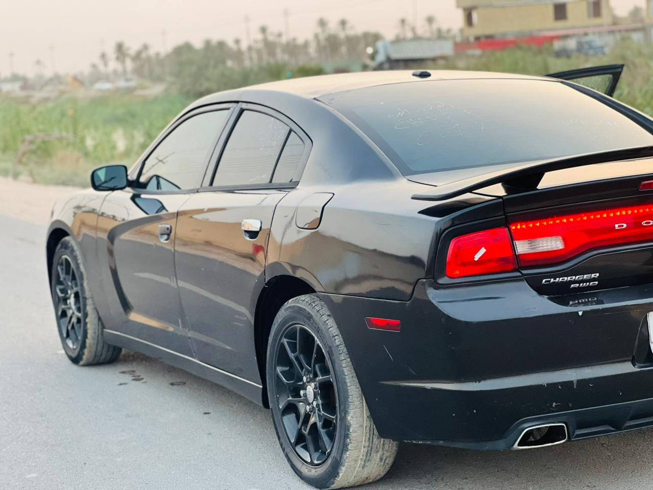 يالله يالله ادوات متوم انكليزي طبق اصل وشرط واجهيه بالمرور جارجر 14
المواصفات:
محرك 3.6 كفاله 
كير ماوس طياره 8 نمر كفاله
تبريد تدفئة ثلج منضومه جديده قبل شهرين
حدادية نص عمر 
كصتها قماره حادثها بنيد وجاملغ
منضومه زنون كامله
تخم تاير ويل نجمة 19 
مكاني ناصرية السعر 50$ وبيها مجال بسيط 
*********** واتساب فقط
