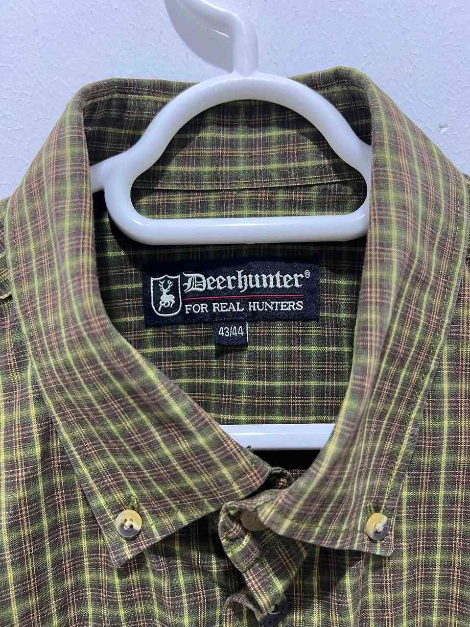 .
deer hunter 
size XL_2X
orginal
وزن 90_100
***********

