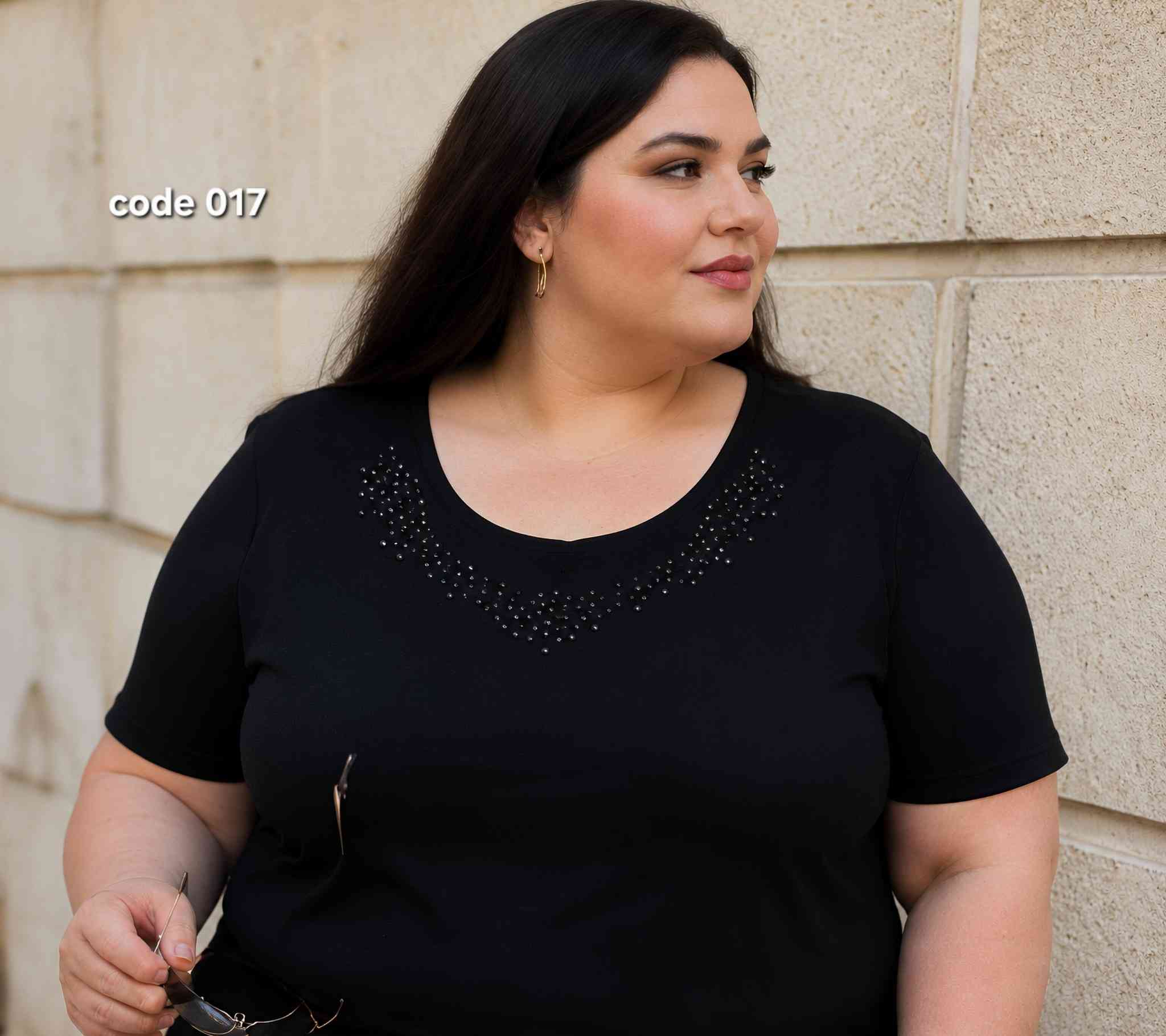 تنزيلات سعر يخبل لمعرفة السعر علقي تم لو ياالله
🖤🖤 صيفي أسود فاحم - كولكشن محرم الحرام 🖤🖤
​لكل من تدور على الأناقة والتميز بالقياسات الخاصة جداً، وفرنالكم موديل صيفي فاخر باللون الأسود الفاحم، مرصع بأجمل الستراس الحراري اللامع اللي يضيف لمسة ملكية ✨
​تفاصيل الموديل:
​اللون: أسود فاحم ملكي 🖤
​التصميم: مرصع بالستراس الحراري الثابت والراقي الشغل درجة أولى.
​القياسات: دبل خاص جداً (يلبس أوزان من 110 كيلو إلى 180 كيلو).
​الخامة: صيفية باردة ومريحة جداً تناسب جونا.
​خدمة التوصيل 🚚
​متوفر توصيل سريع لجميع محافظات العراق كافة بـ 5 آلاف دينار فقط!
​📍 تفاصيل العنوان وأوقات الدوام:
​العنوان: بغداد - العطيفية الثانية - مقابل جامع براثا - شارع الدامرجي (ثالث فرع على اليمين - ركن مقابل لحوم الطازج).
​أوقات العمل: يومياً من الساعة 12:00 ظهراً حتى الساعة 10:30 مساءً.

​واتساب (رسائل فقط): *********** 📱
​لمعرفة السعر : علقي بكلمة (تم) أو (يا الله) ورح نرسلج السعر والتفاصيل كاملة على الخاص فوراً! 👇👇
