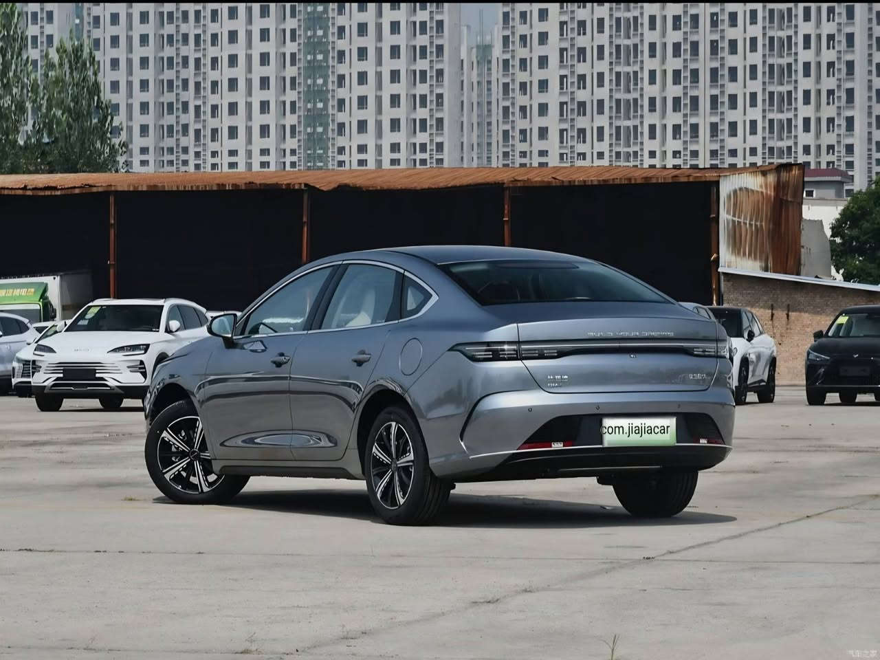 واخيرا نزلت BYD ديستروير موديل ٢٠٢٥ مقدمة ٥ مليون وقسط ٣١٠ الف..بالتقسيط شركة الديوانية للتجارة العامة ومنفذ علي الدر للتقسيط حي الجزائر شارع المطاعم 
*********** موبايل + واتس اب
