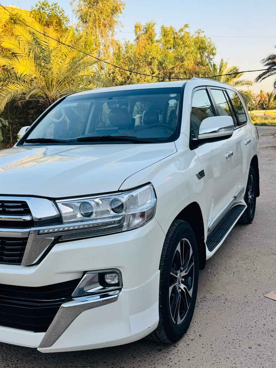 سلام عليكم 

لاند كروز للبيع والمراوس 

لاند كروز GXR2021

-السيارة مكفولة كفالة عامة 
مواصفات شركات 
1-ثلاث شاشات 
٢-فتحة 
٣-تحكم ستيرن 
٤-كشنات جلد
٥-كشن كهرباء 
٦-كامرة خلفية 
٧-ثلاث قطع تبريد 
وباقي المواصفات معروفة 

السعر ٤٩٥ وبيها مجال بسيط
رقم الهاتف ***********
***********

