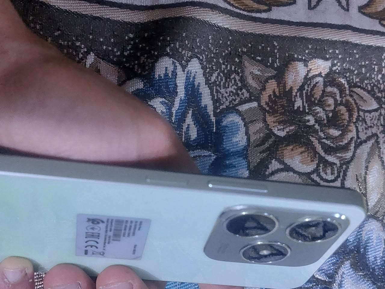 السلام عليكم
Realm C63  استخدام شهرين 
128 6GB نظيف سعره 120 وبي مجال بسيط.
*********** بغداد تقاطع درويش
